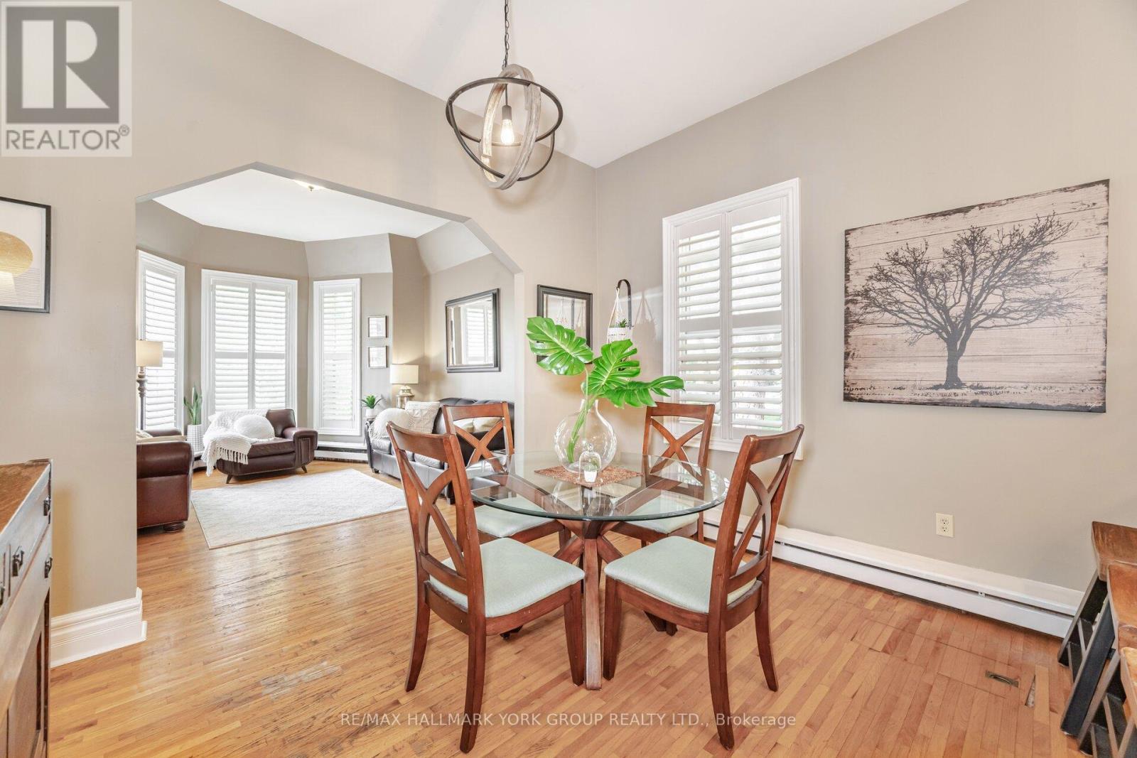 390 Main Street, King, ON - Indoor Photo Showing Dining Room