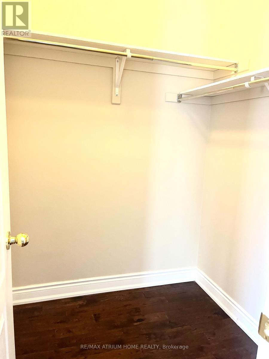 1261 Blencowe Crescent, Newmarket, ON - Indoor With Storage