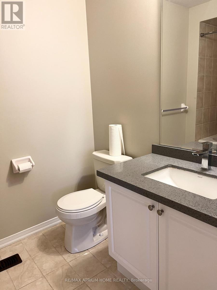 1261 Blencowe Crescent, Newmarket, ON - Indoor Photo Showing Bathroom