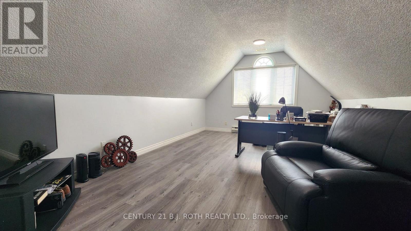 1252 Shore Acres Drive, Innisfil, ON - Indoor