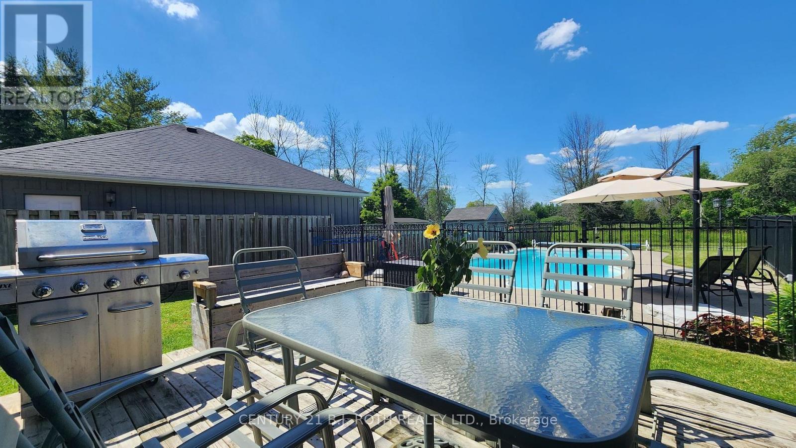 1252 Shore Acres Drive, Innisfil, ON - Outdoor With Deck Patio Veranda