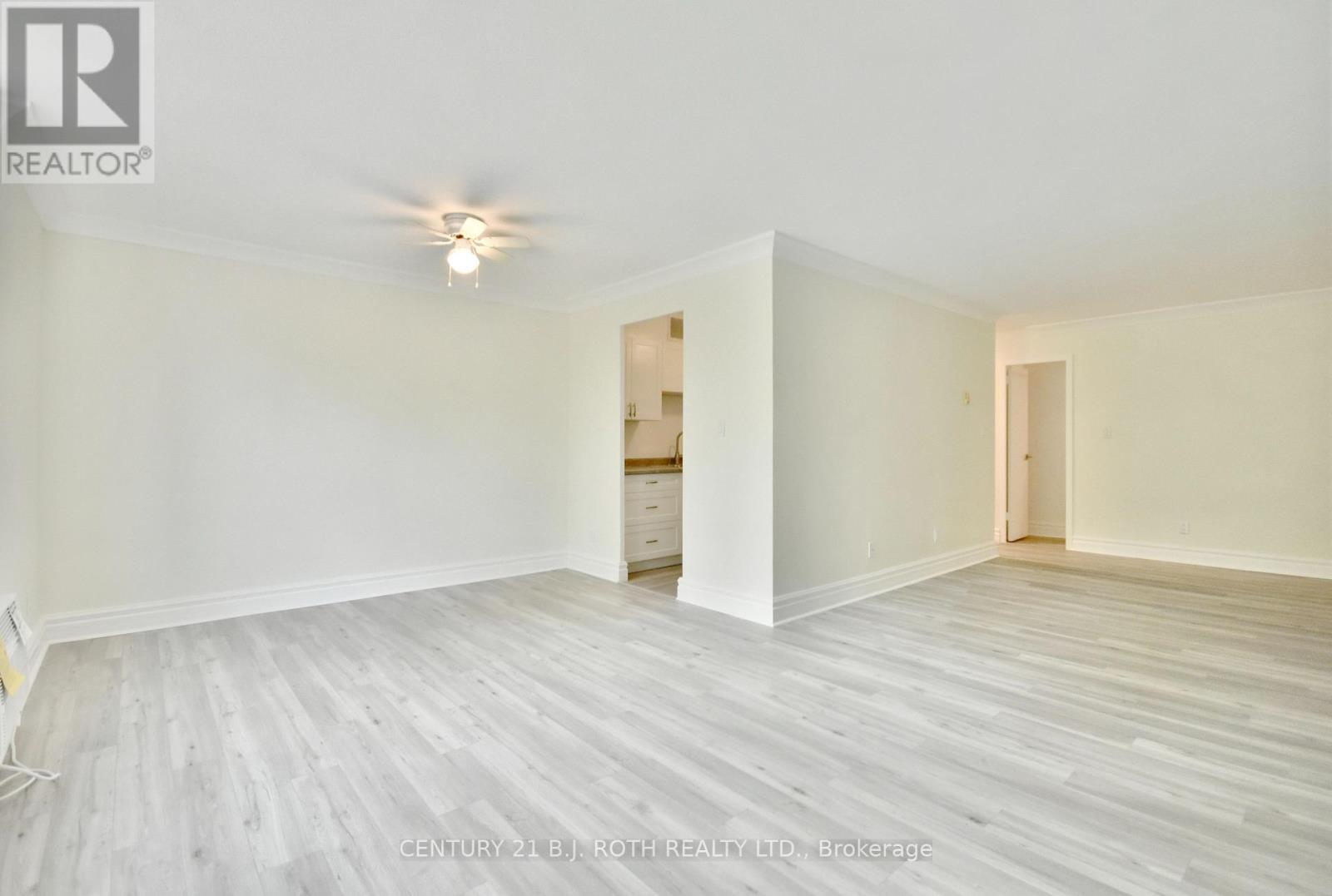 21 - 2 Grove Street E, Barrie, ON - Indoor Photo Showing Other Room