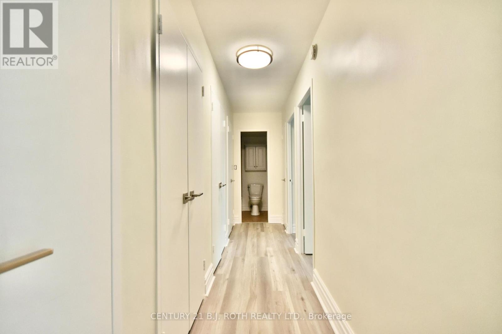 21 - 2 Grove Street E, Barrie, ON - Indoor Photo Showing Other Room