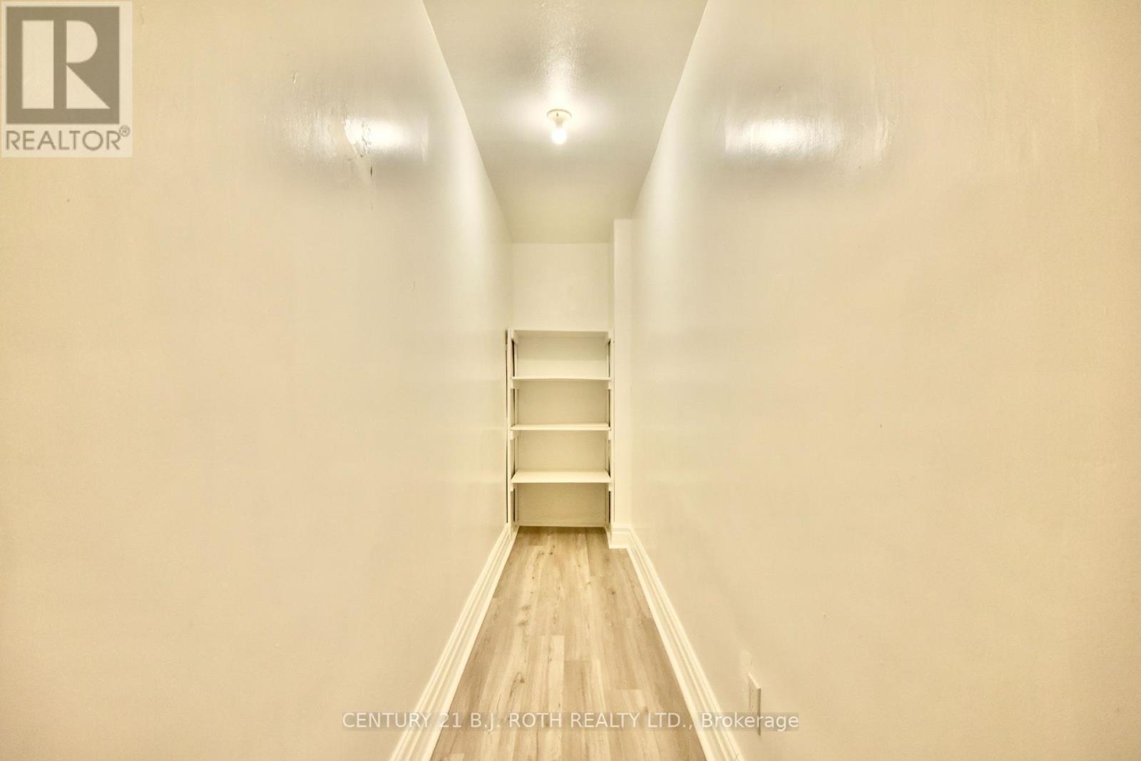 21 - 2 Grove Street E, Barrie, ON - Indoor