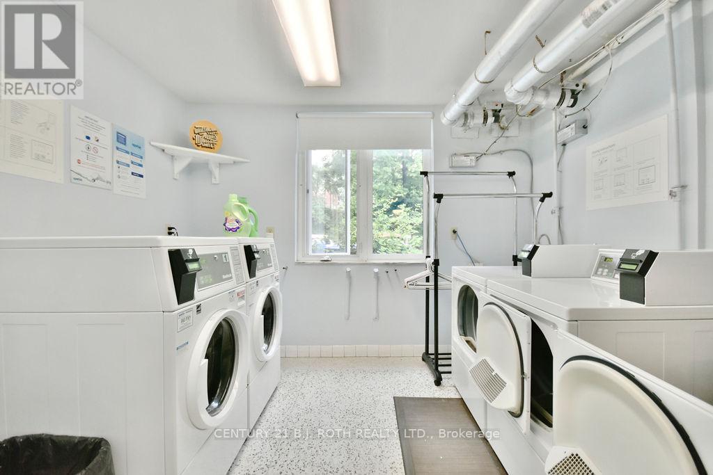 21 - 2 Grove Street E, Barrie, ON - Indoor Photo Showing Laundry Room