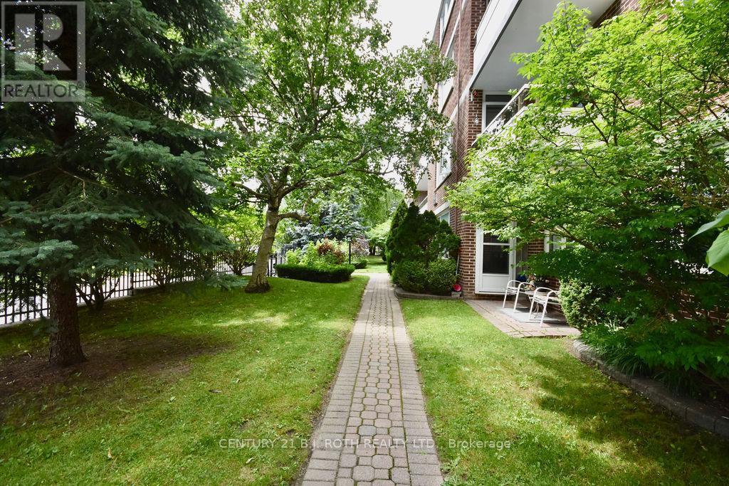 21 - 2 Grove Street E, Barrie, ON - Outdoor