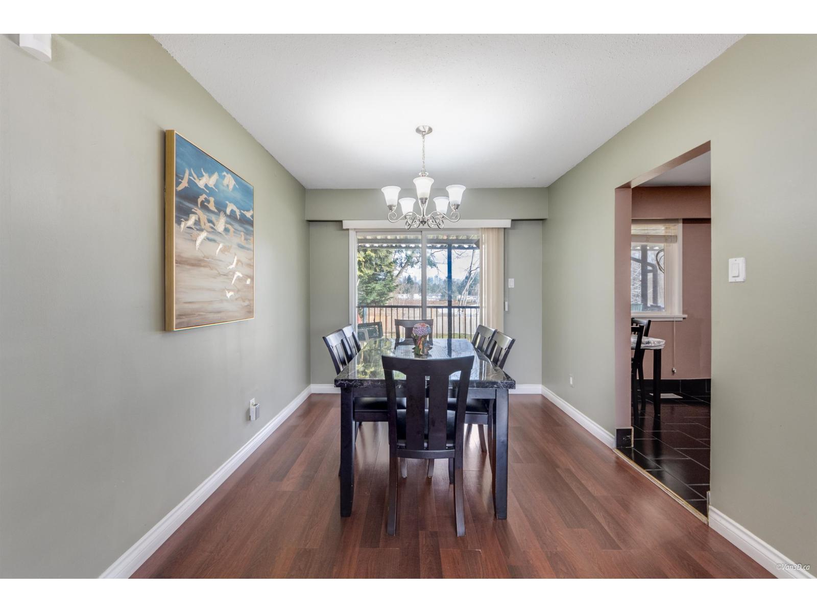 13553 84 Avenue, Surrey, BC - Indoor Photo Showing Dining Room