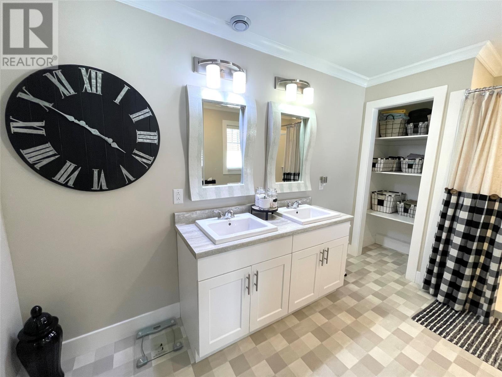 1 Wells Place, Grand Falls-Windsor, NL - Indoor Photo Showing Bathroom