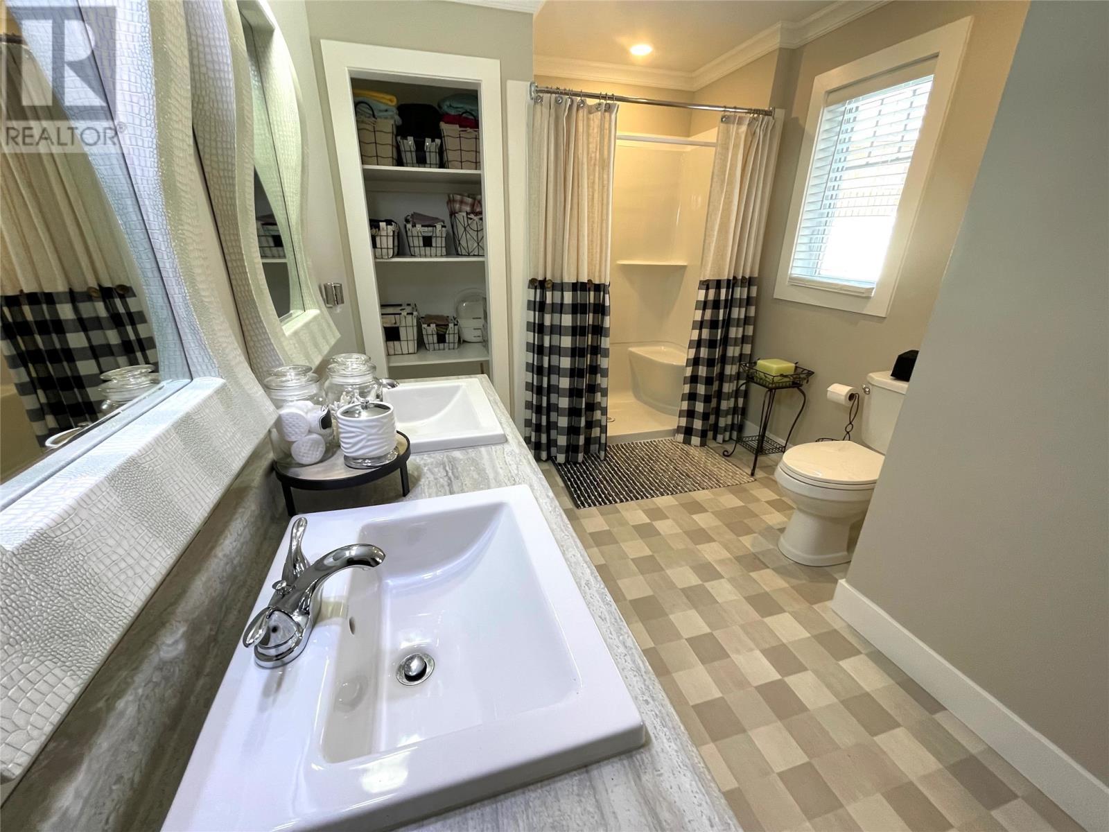 1 Wells Place, Grand Falls-Windsor, NL - Indoor Photo Showing Bathroom