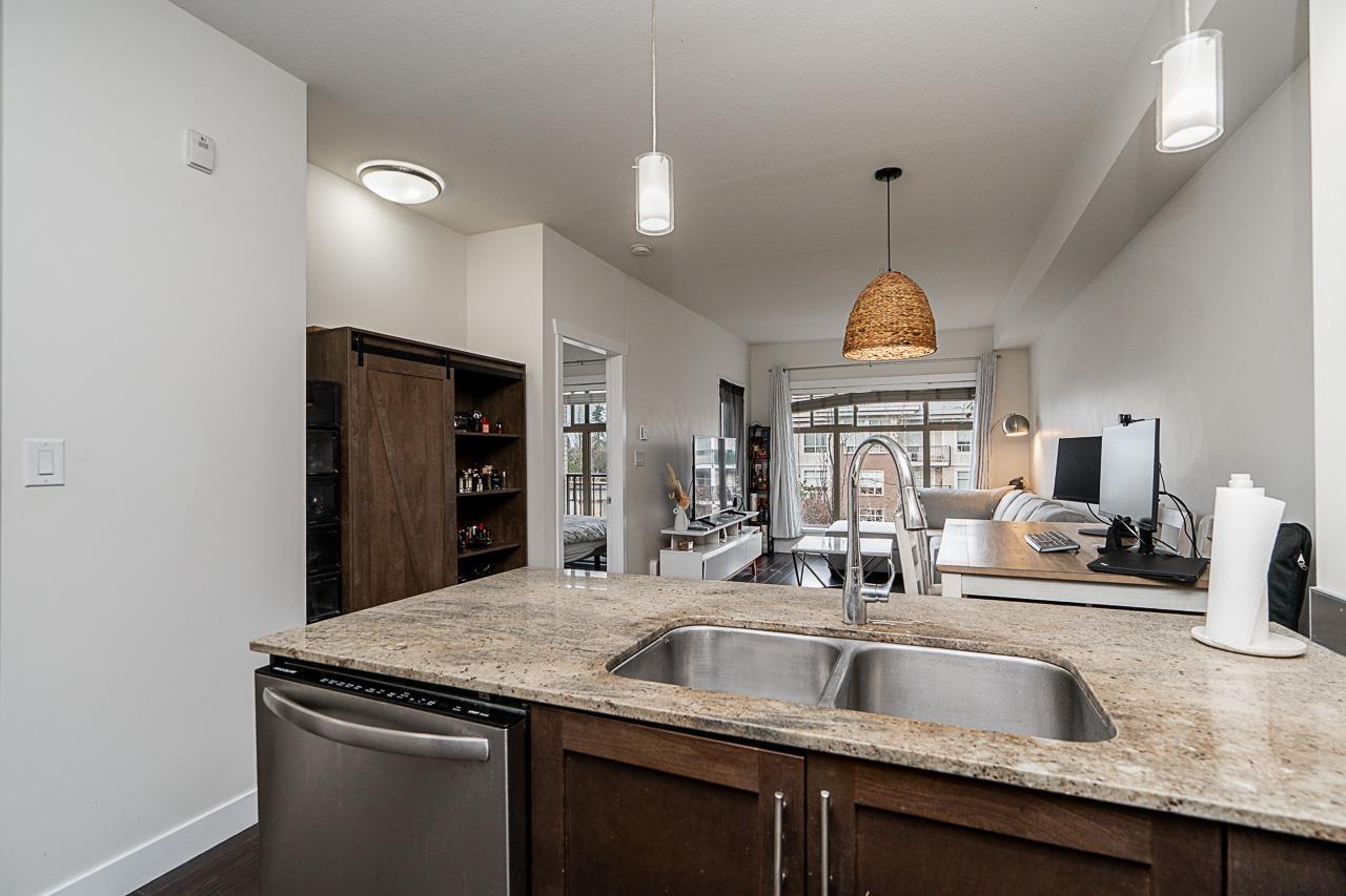 215 13468 King George Boulevard, Surrey, BC - Indoor Photo Showing Kitchen With Double Sink