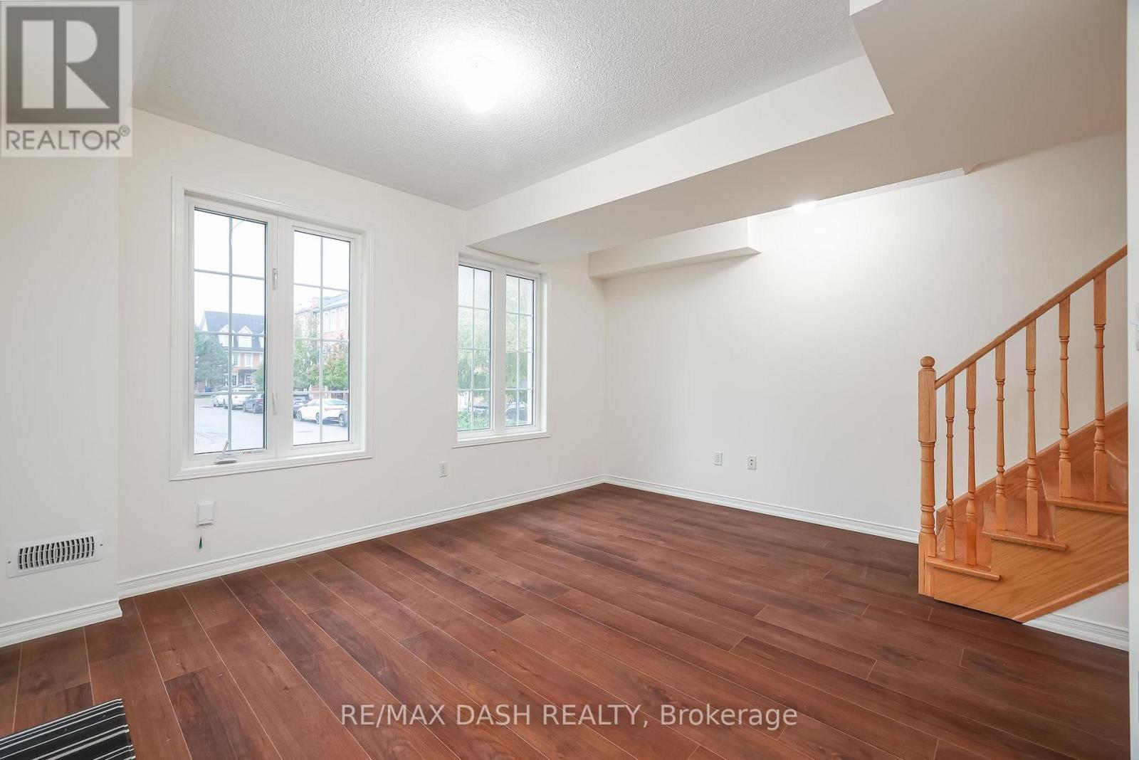 57 Ted Wray Circle, Toronto, ON - Indoor Photo Showing Other Room