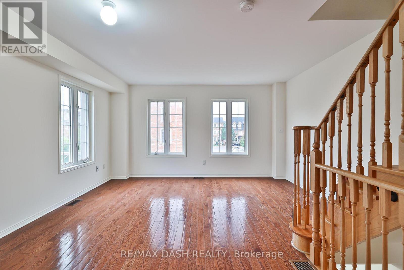 57 Ted Wray Circle, Toronto, ON - Indoor Photo Showing Other Room
