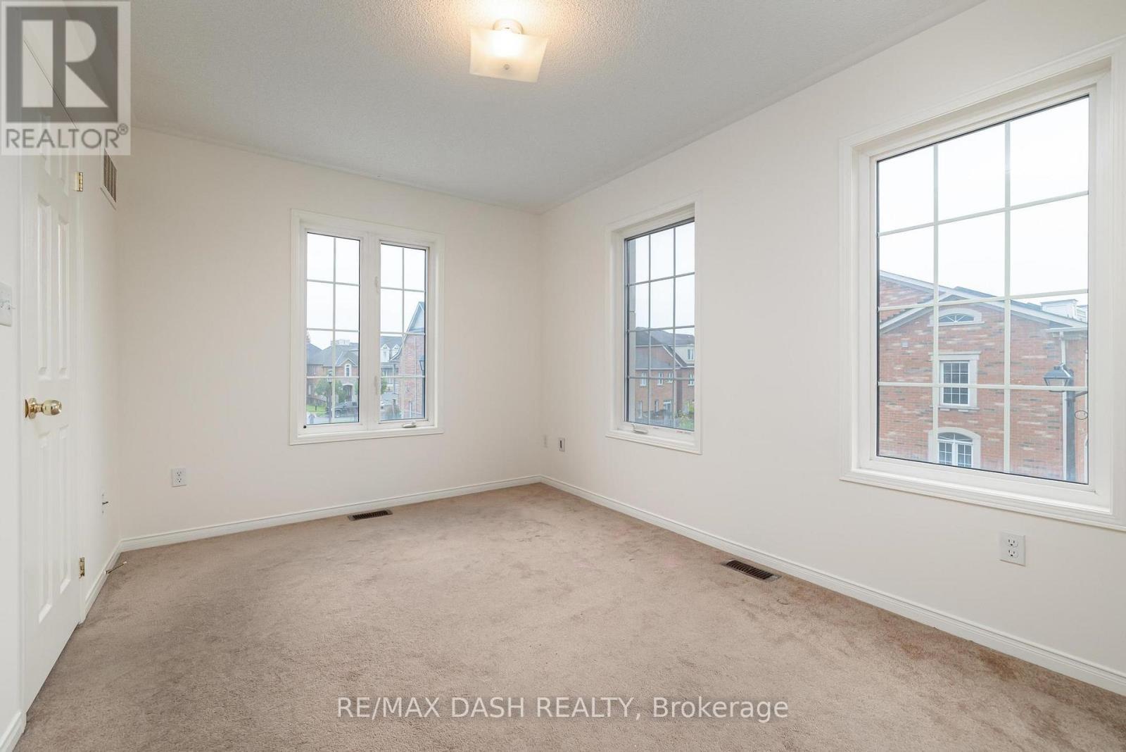 57 Ted Wray Circle, Toronto, ON - Indoor Photo Showing Other Room