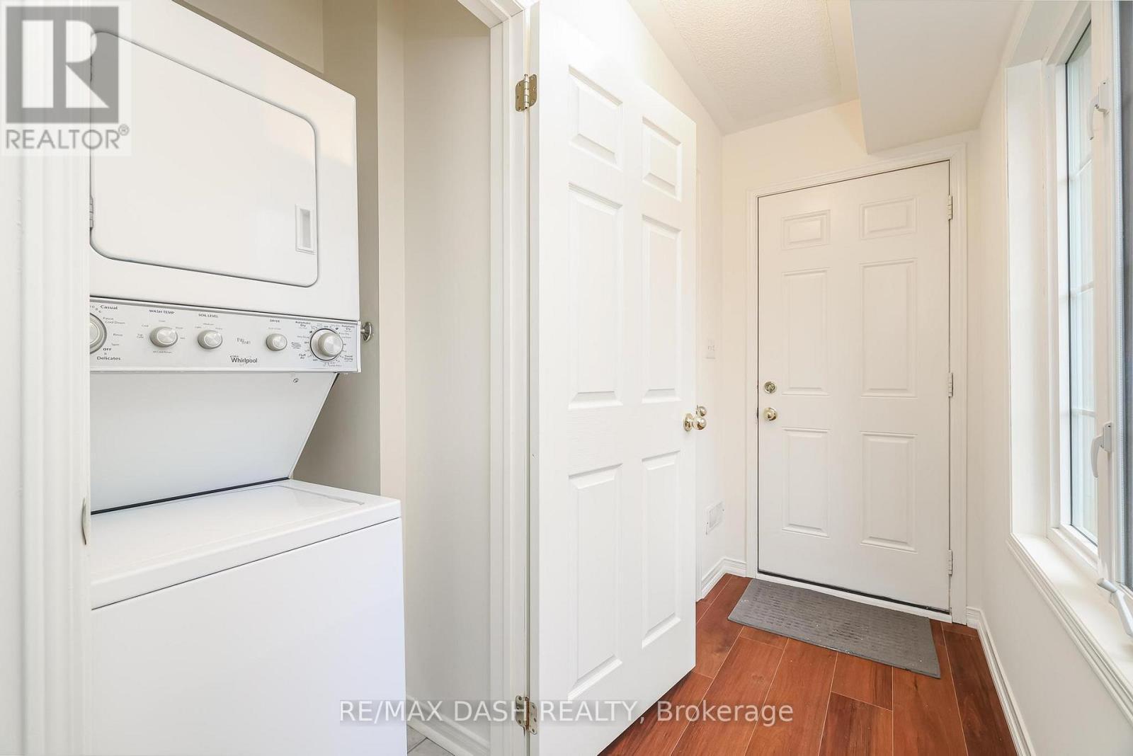 57 Ted Wray Circle, Toronto, ON - Indoor Photo Showing Laundry Room