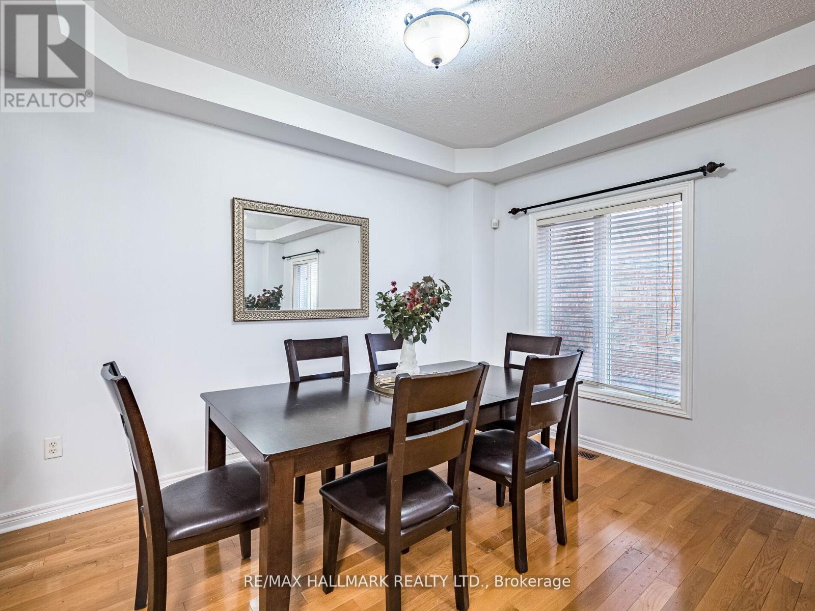 3099 Velmar Drive, Mississauga, ON - Indoor Photo Showing Dining Room
