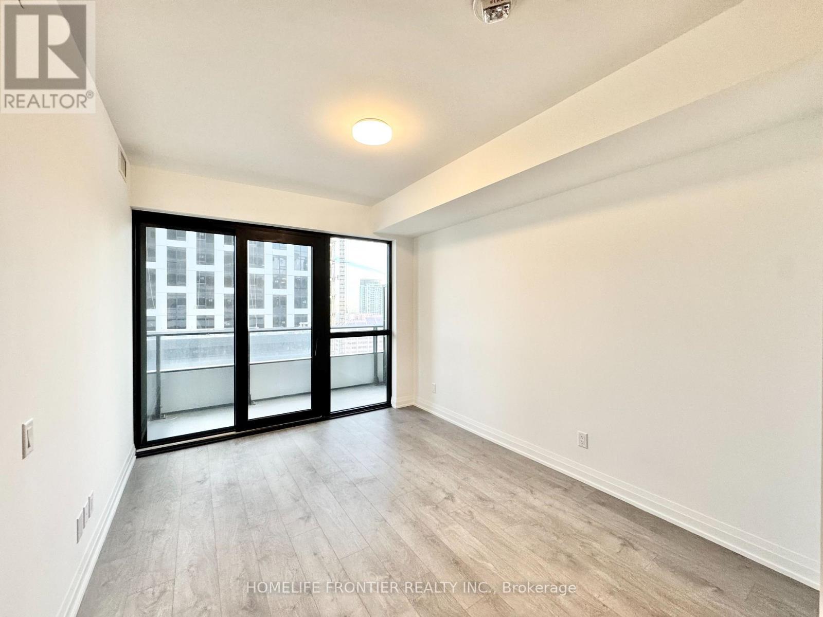 2011 - 4015 The Exchange Street, Mississauga, ON - Indoor Photo Showing Other Room