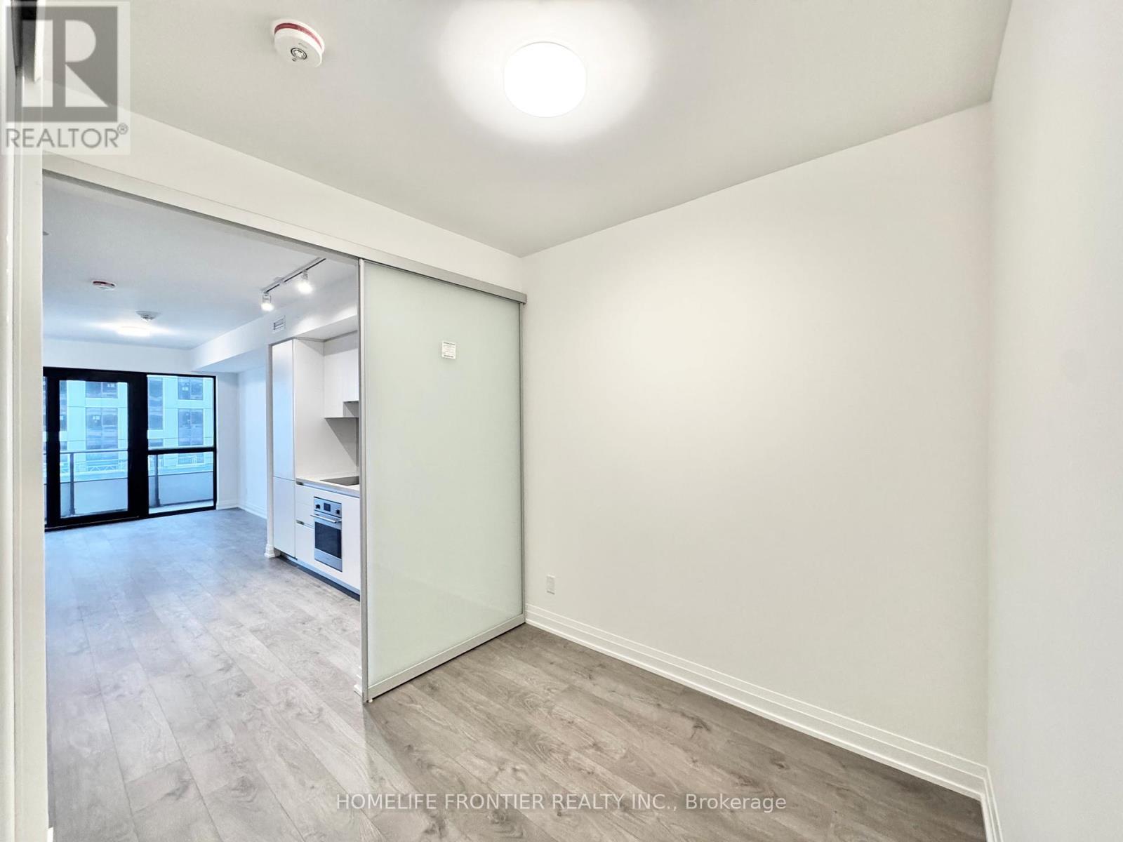 2011 - 4015 The Exchange Street, Mississauga, ON - Indoor Photo Showing Other Room