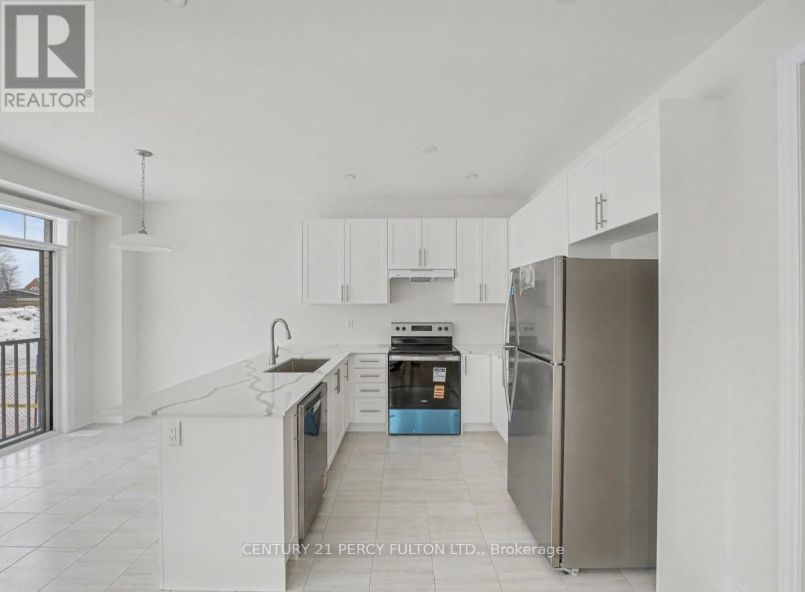 396 Kennedy Circle W, Milton, ON - Indoor Photo Showing Kitchen With Upgraded Kitchen