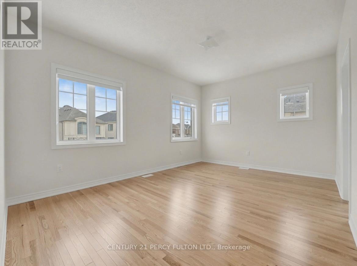 396 Kennedy Circle W, Milton, ON - Indoor Photo Showing Other Room