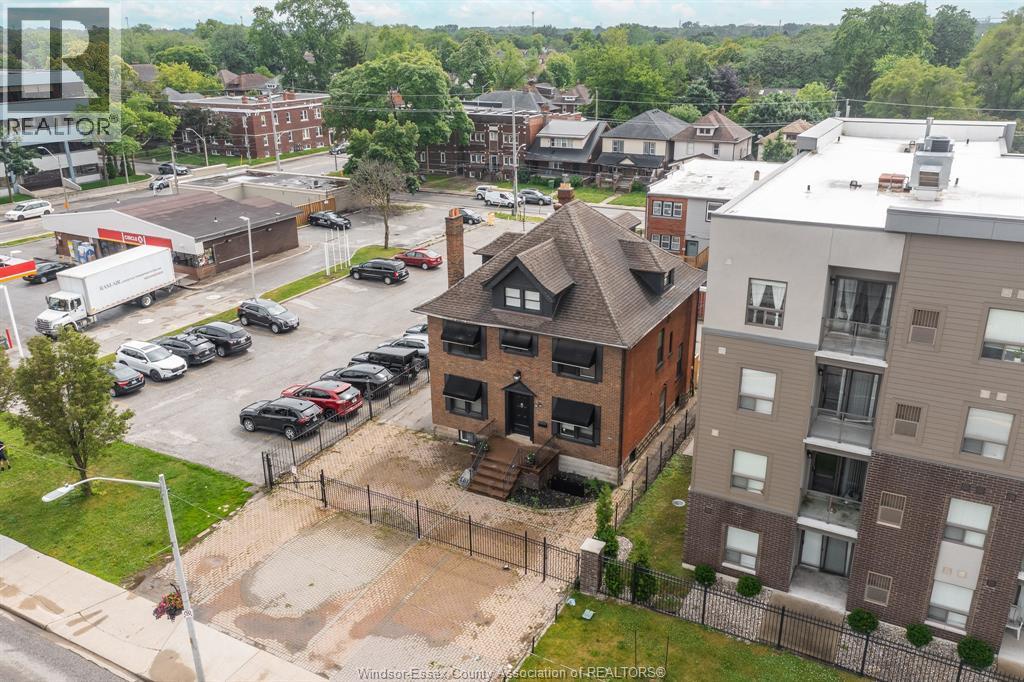 961 Ouellette Avenue Unit# 4, Windsor, ON - Outdoor