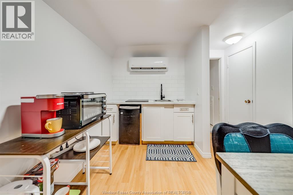 961 Ouellette Avenue Unit# 4, Windsor, ON - Indoor