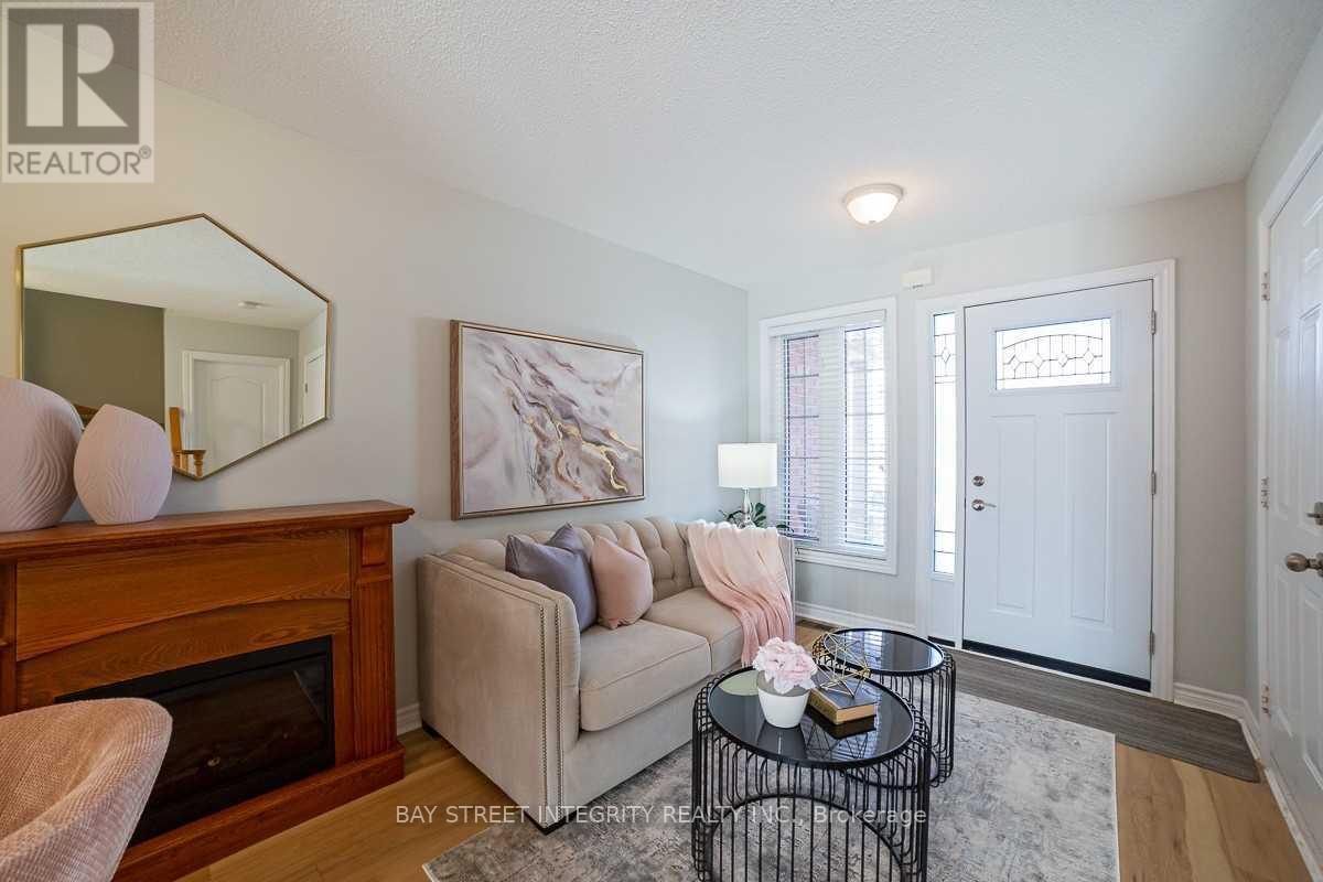 13 Vansickle Street, Hamilton, ON - Indoor Photo Showing Living Room