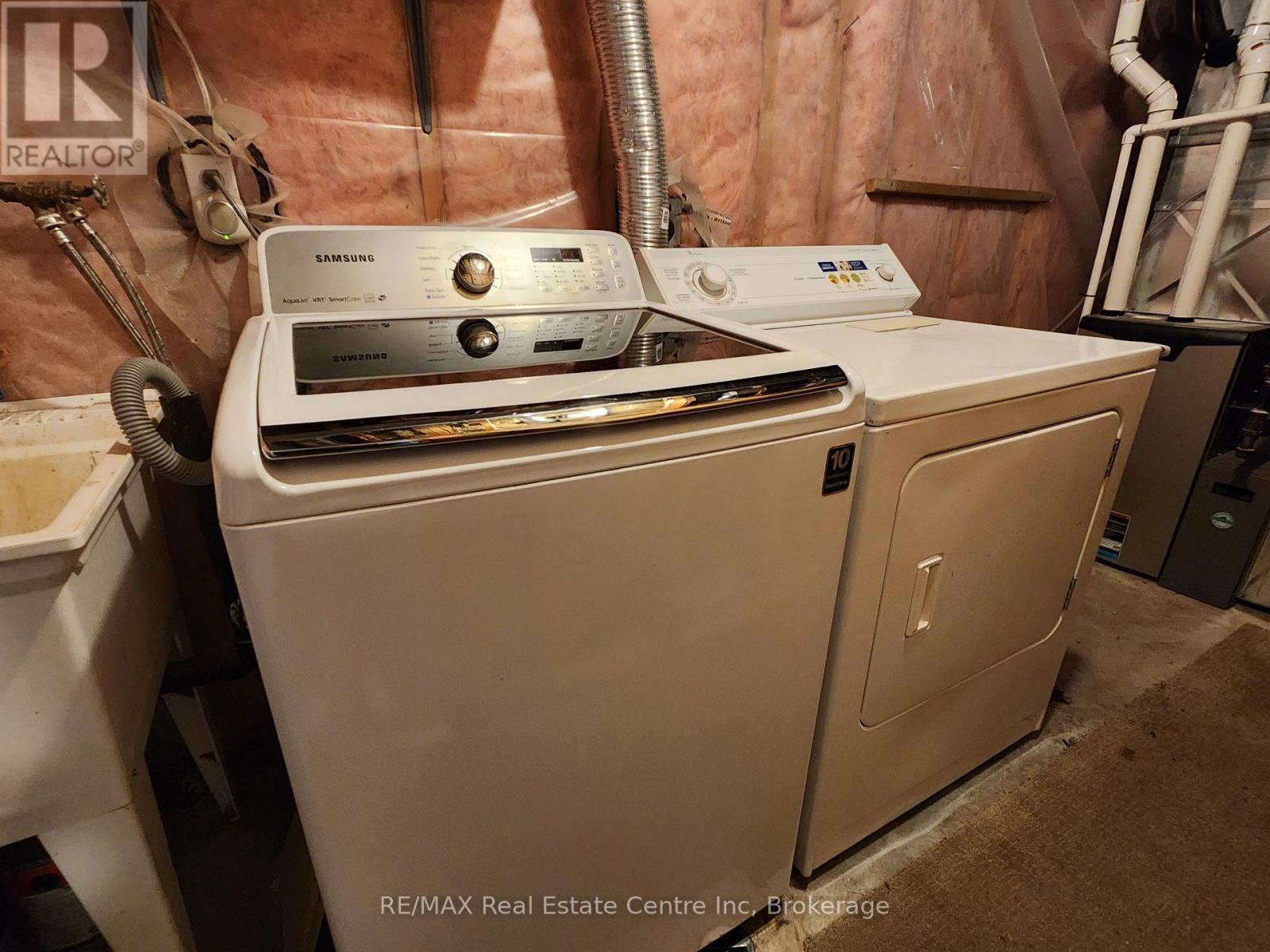 17 Boulder Crescent, Guelph (Clairfields/Hanlon Business Park), ON - Indoor Photo Showing Laundry Room