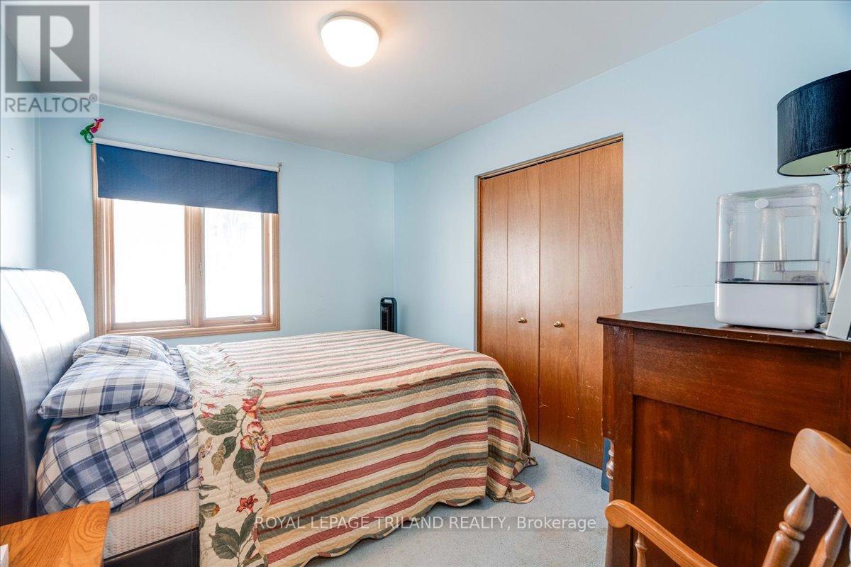 22775 Dogwood Road, Southwest Middlesex, ON - Indoor Photo Showing Bedroom