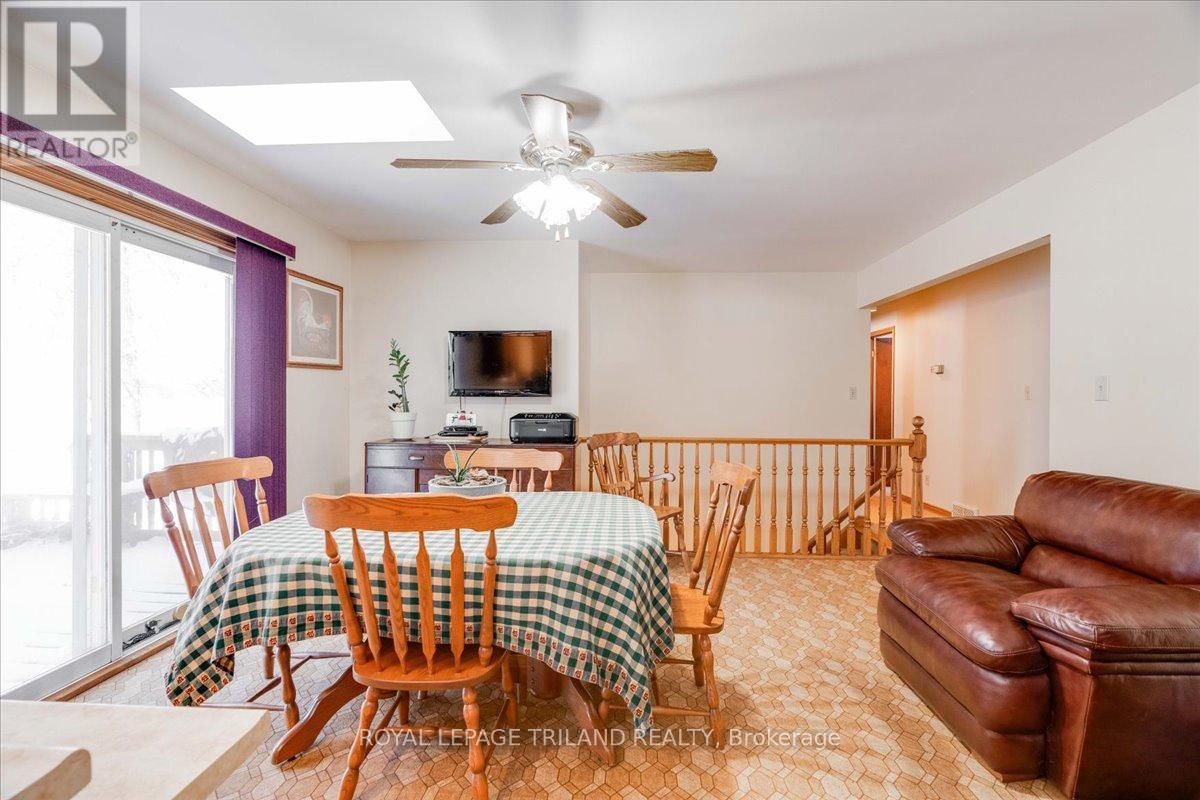 22775 Dogwood Road, Southwest Middlesex, ON - Indoor Photo Showing Other Room