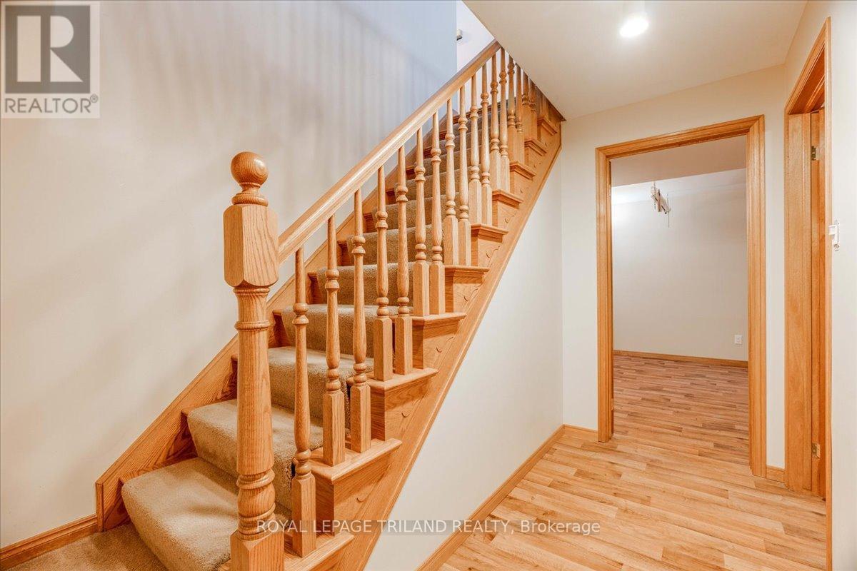 22775 Dogwood Road, Southwest Middlesex, ON - Indoor Photo Showing Other Room