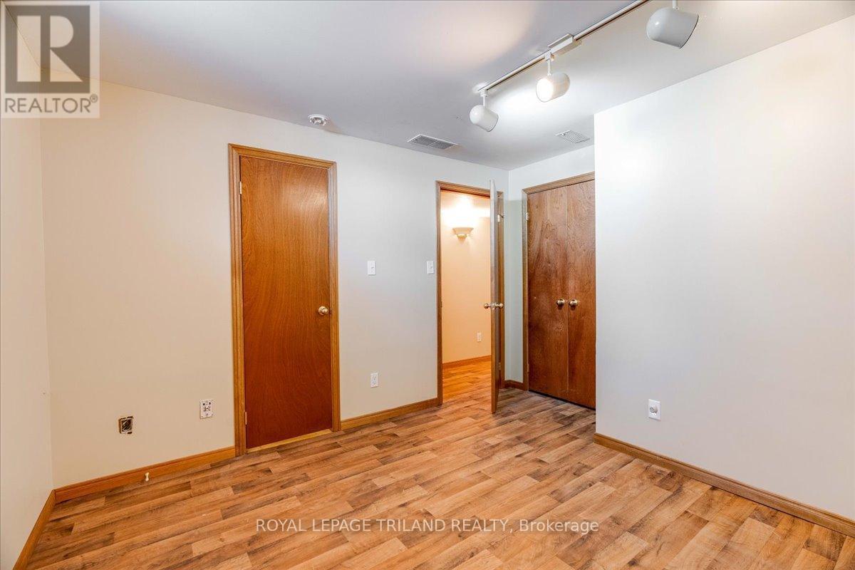 22775 Dogwood Road, Southwest Middlesex, ON - Indoor Photo Showing Other Room