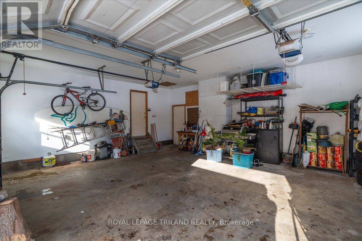 22775 Dogwood Road, Southwest Middlesex, ON - Indoor Photo Showing Garage