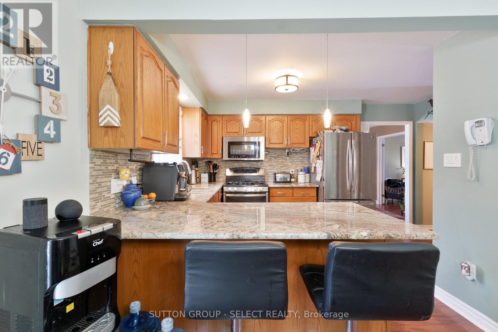 97 Tiner Avenue, Thames Centre (Dorchester), ON - Indoor Photo Showing Kitchen With Stainless Steel Kitchen