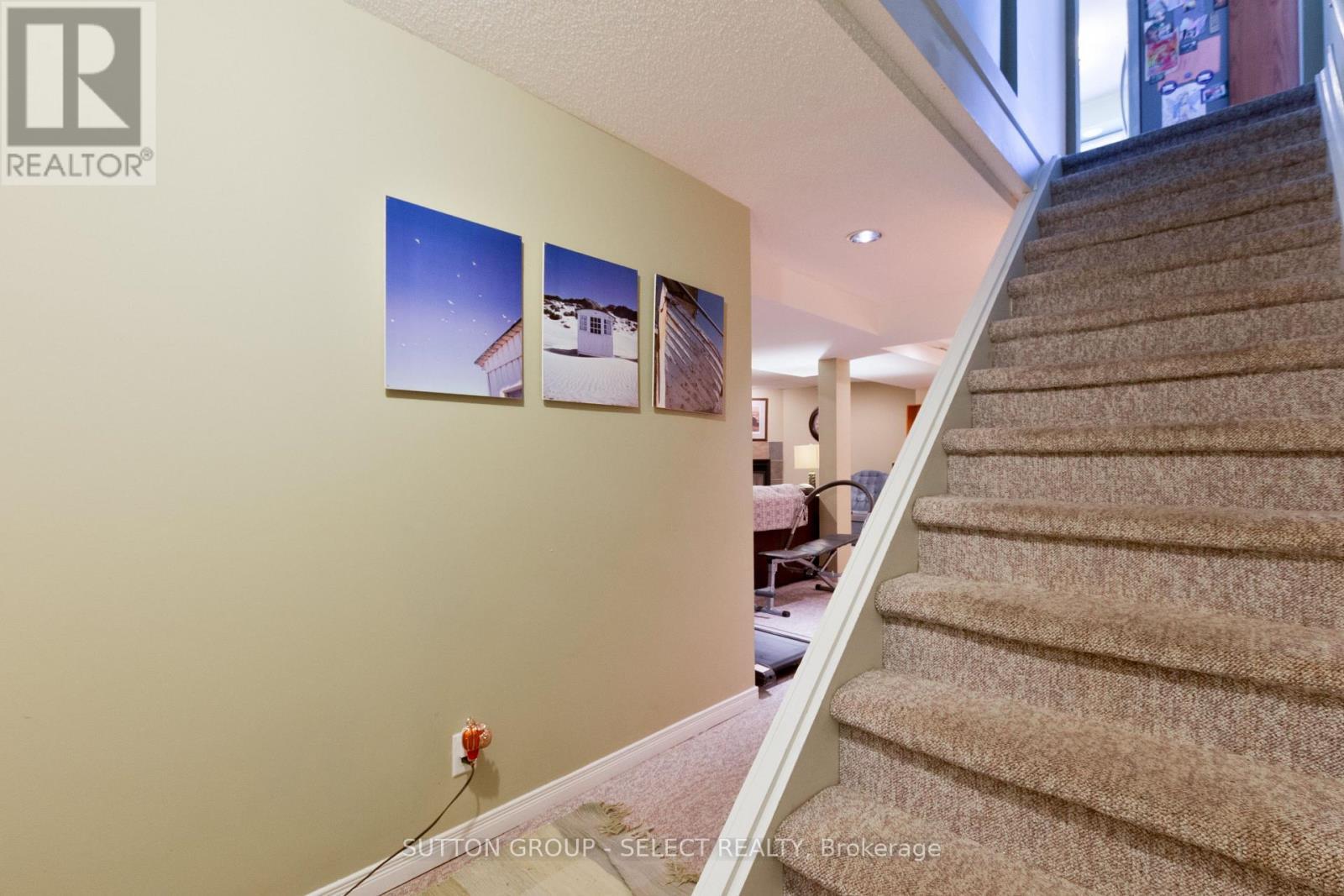 97 Tiner Avenue, Thames Centre (Dorchester), ON - Indoor Photo Showing Other Room