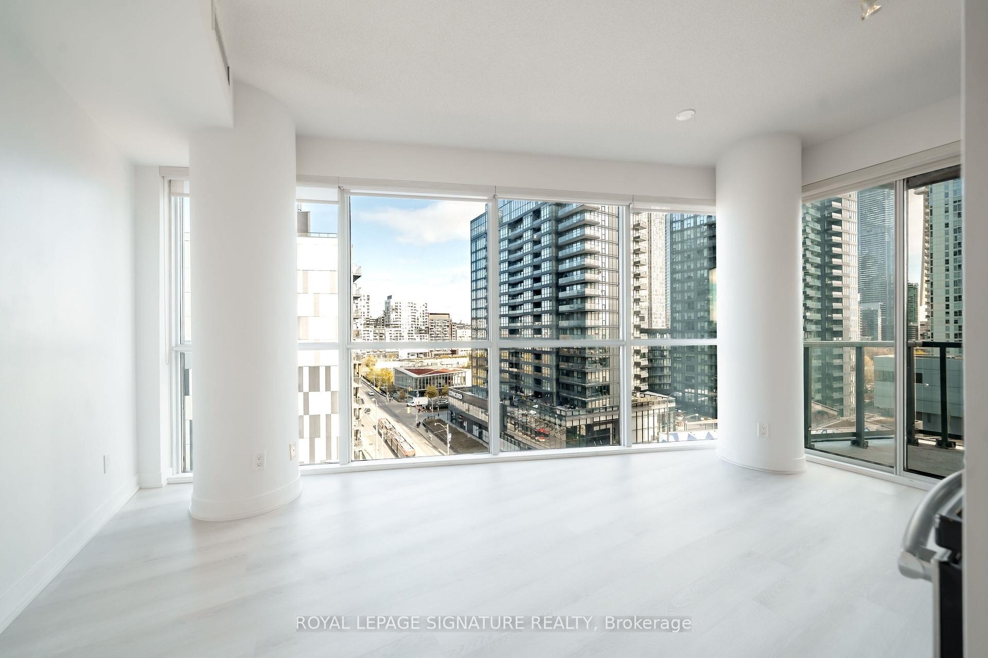 1106-20 Bruyeres Mews, Toronto, ON - Indoor