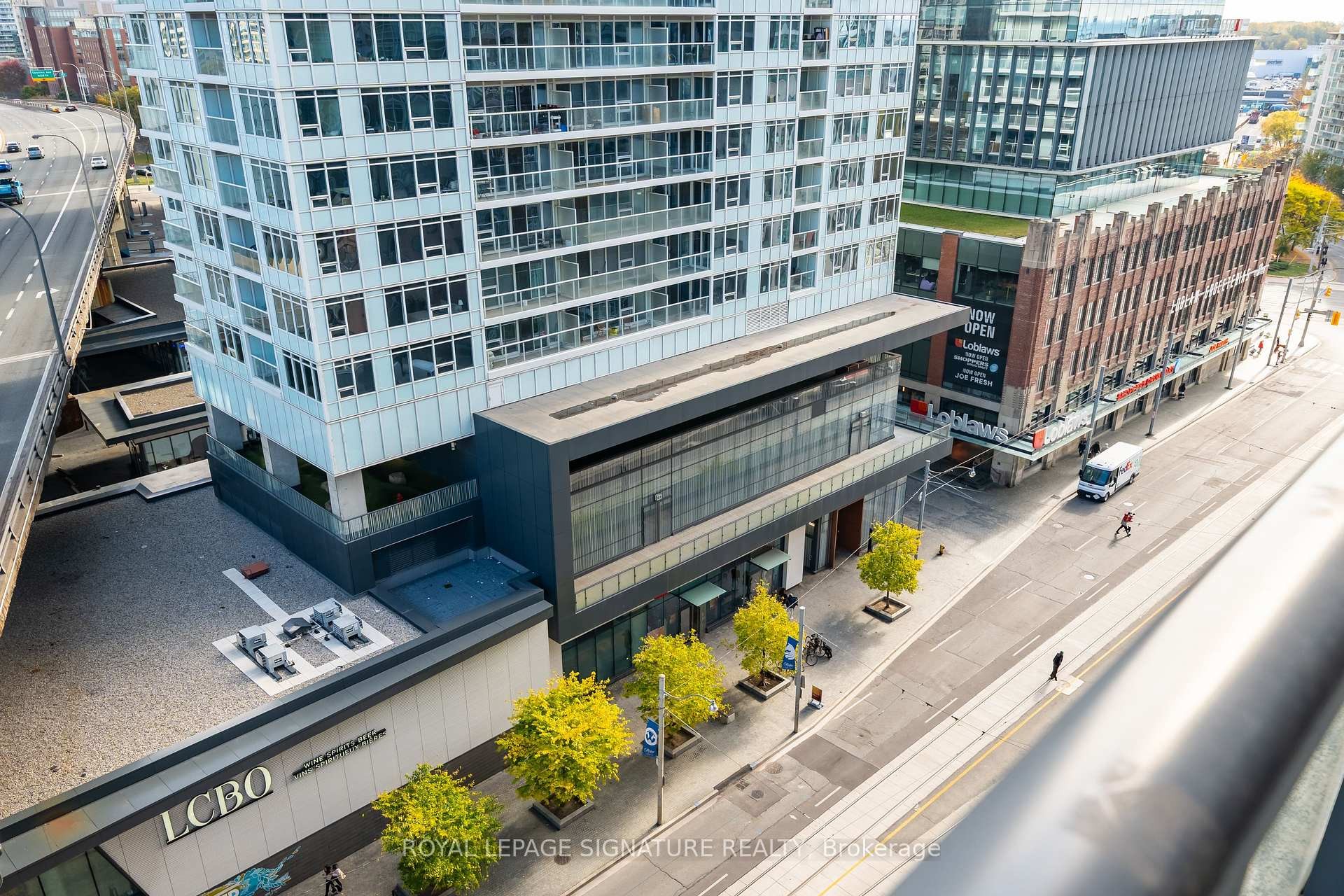 1106-20 Bruyeres Mews, Toronto, ON - Outdoor