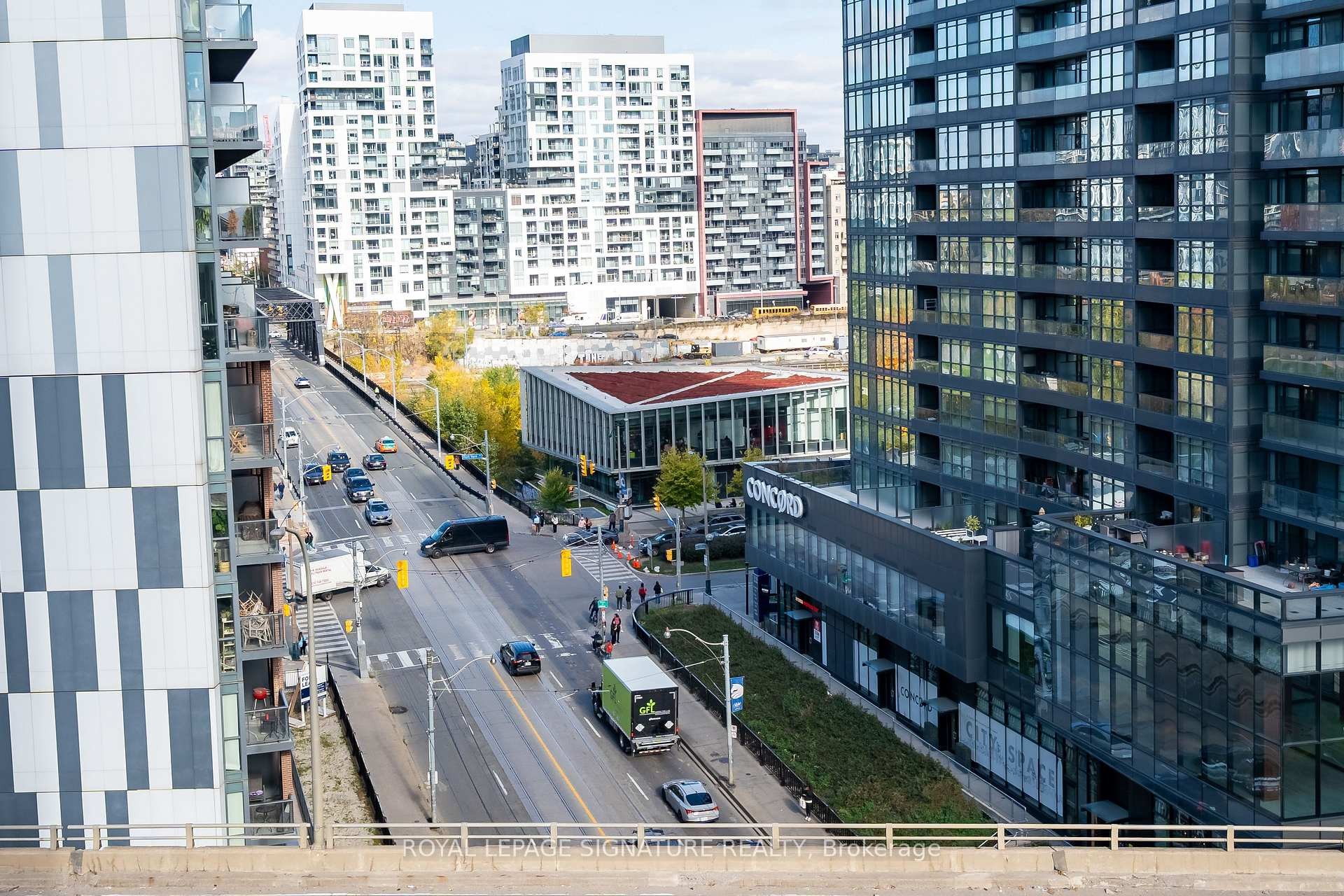 1106-20 Bruyeres Mews, Toronto, ON - Outdoor With Facade
