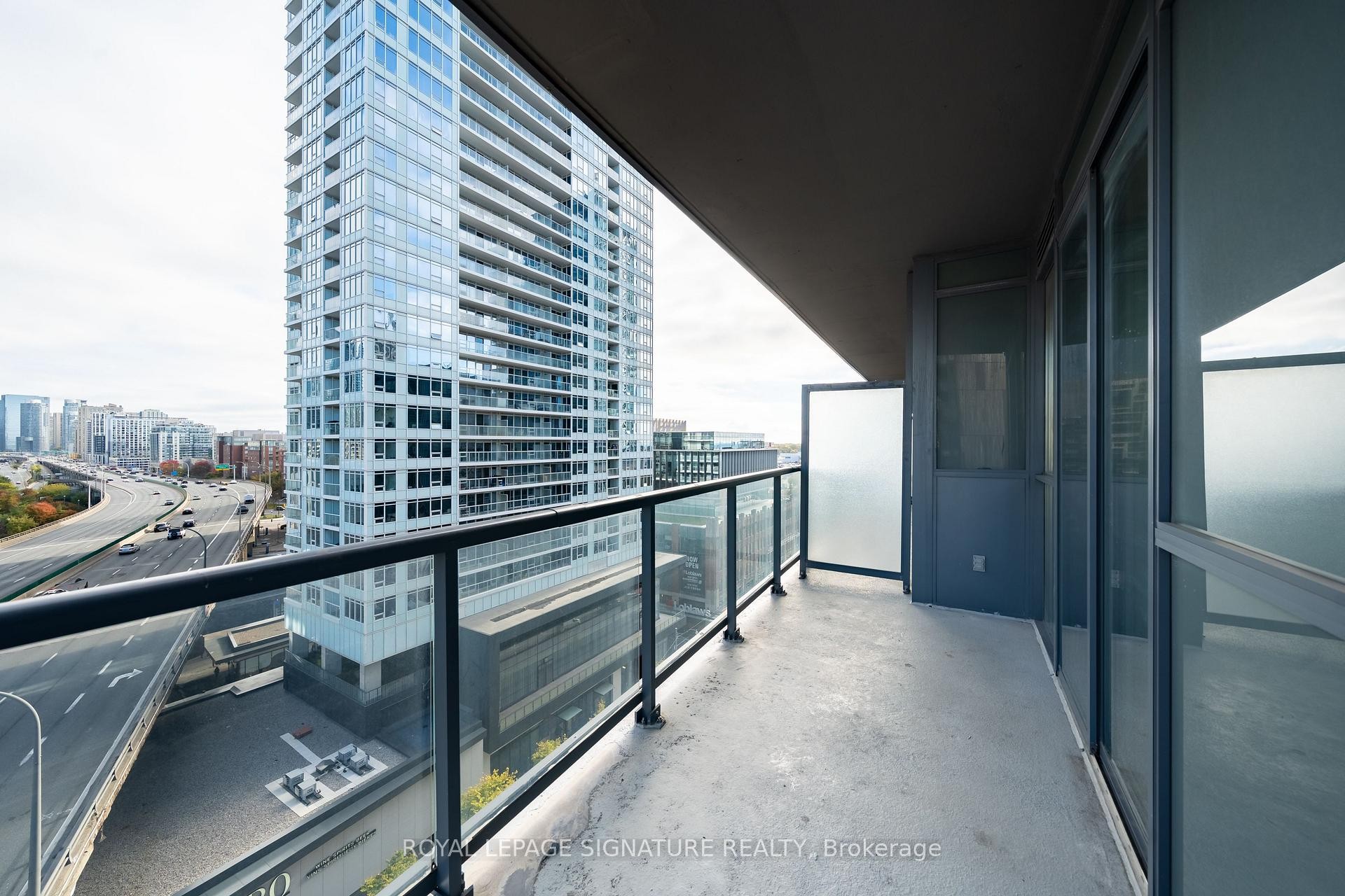 1106-20 Bruyeres Mews, Toronto, ON - Outdoor