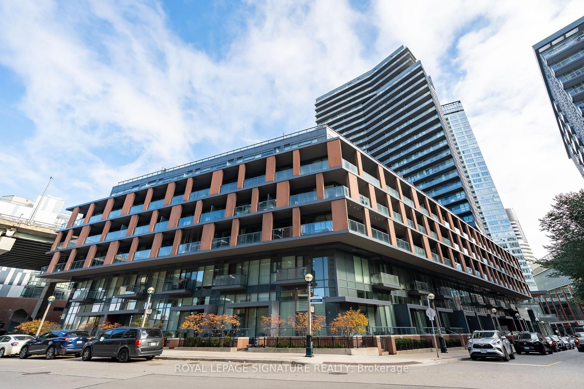 1106-20 Bruyeres Mews, Toronto, ON - Outdoor With Facade
