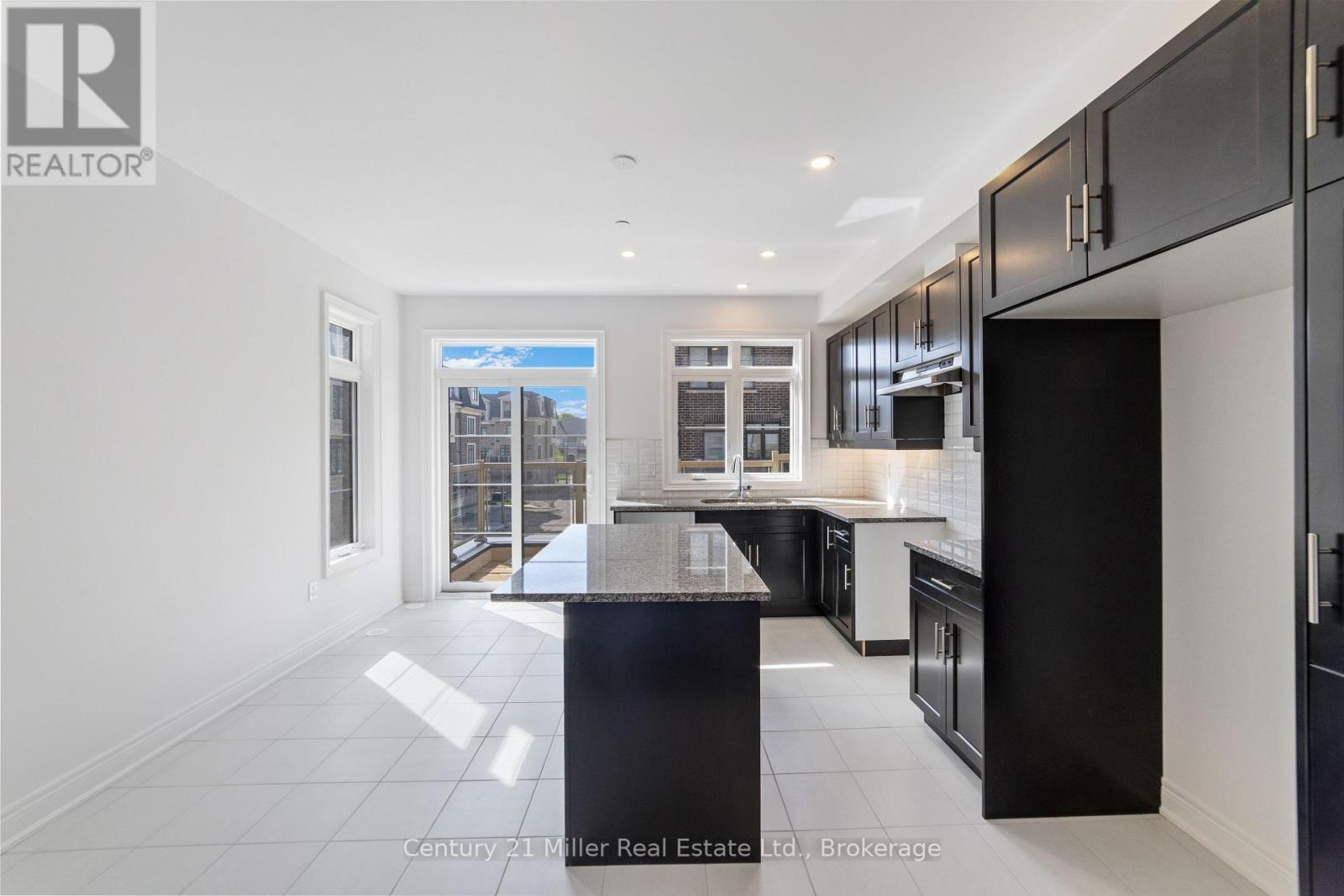 43 - 2140 Trafalgar Road, Oakville (Ro River Oaks), ON - Indoor Photo Showing Kitchen