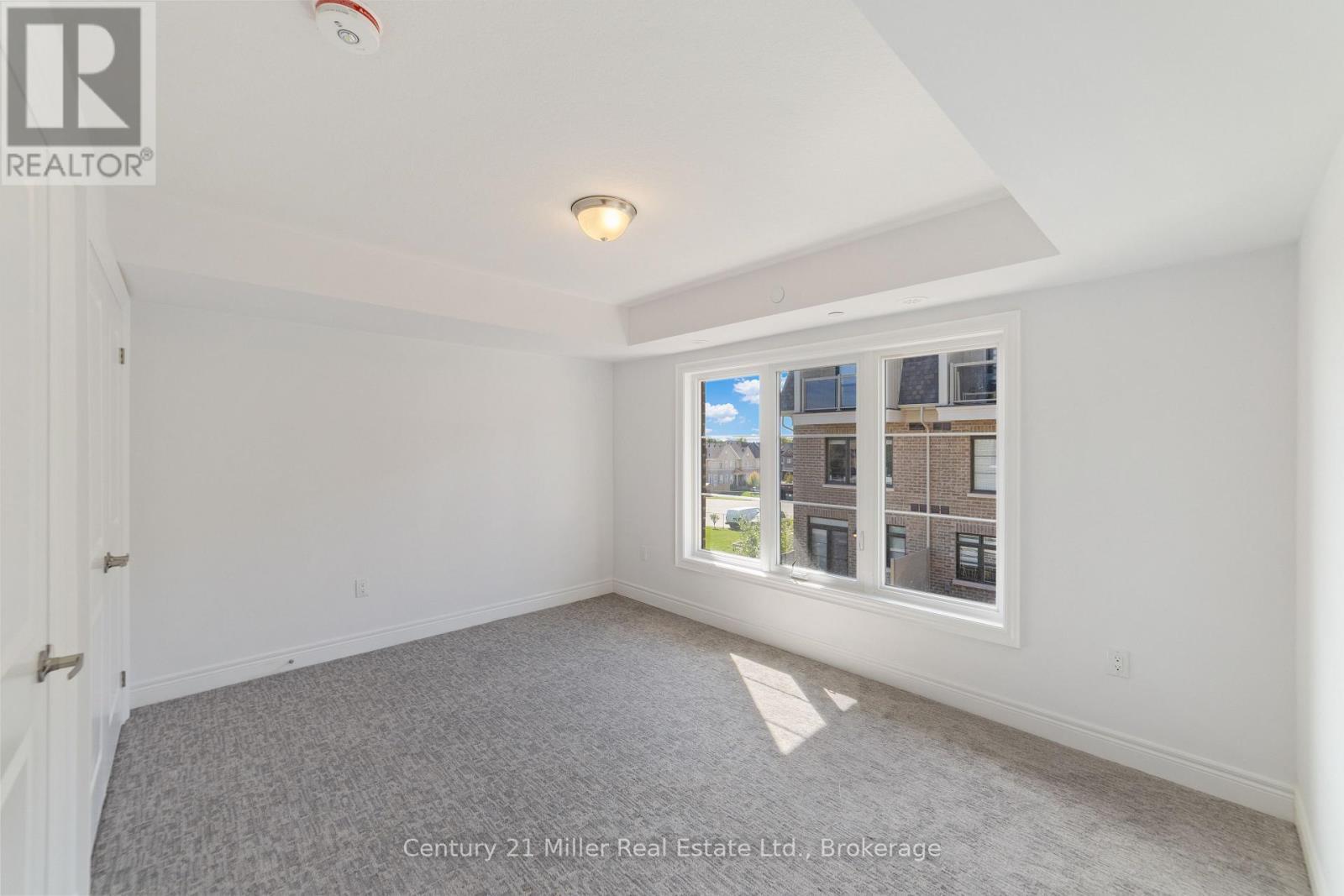 43 - 2140 Trafalgar Road, Oakville (Ro River Oaks), ON - Indoor Photo Showing Other Room