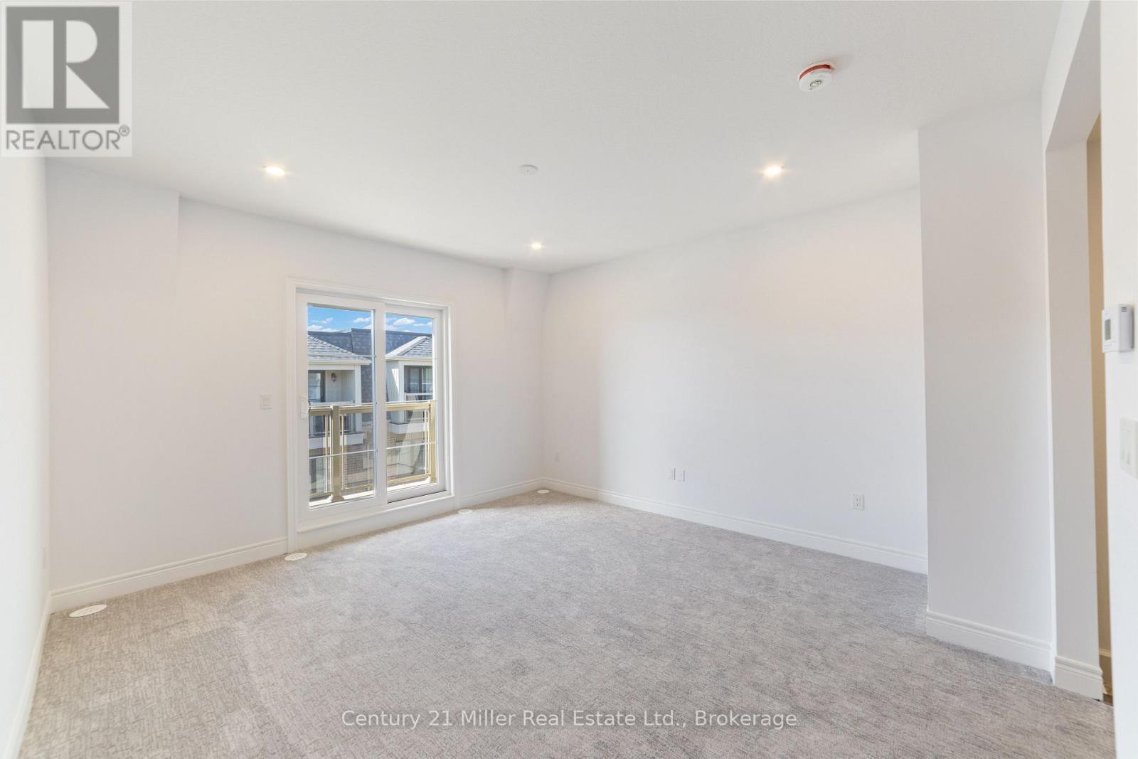 43 - 2140 Trafalgar Road, Oakville (Ro River Oaks), ON - Indoor Photo Showing Other Room