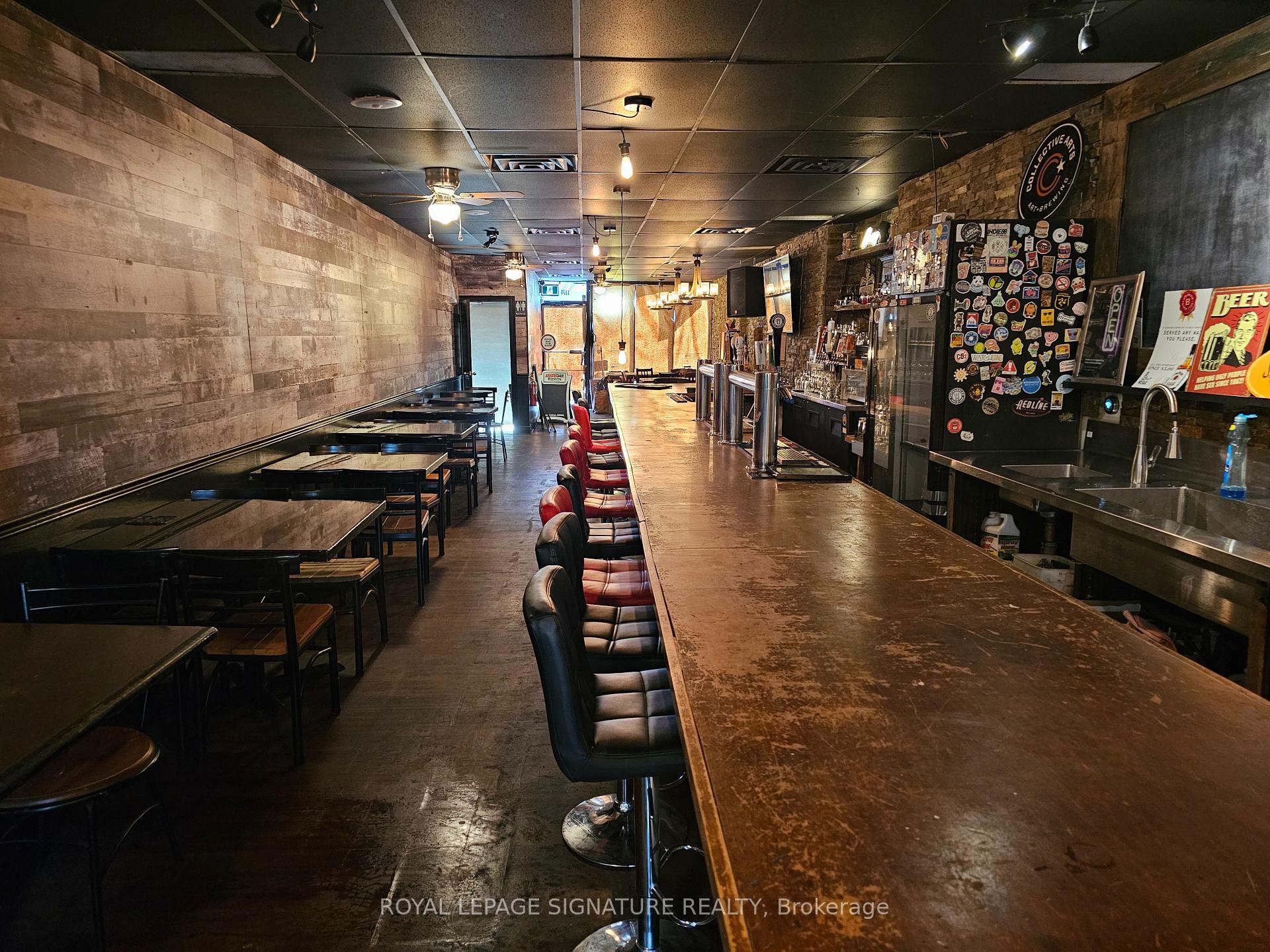 1174 Bloor Street W, Toronto, ON