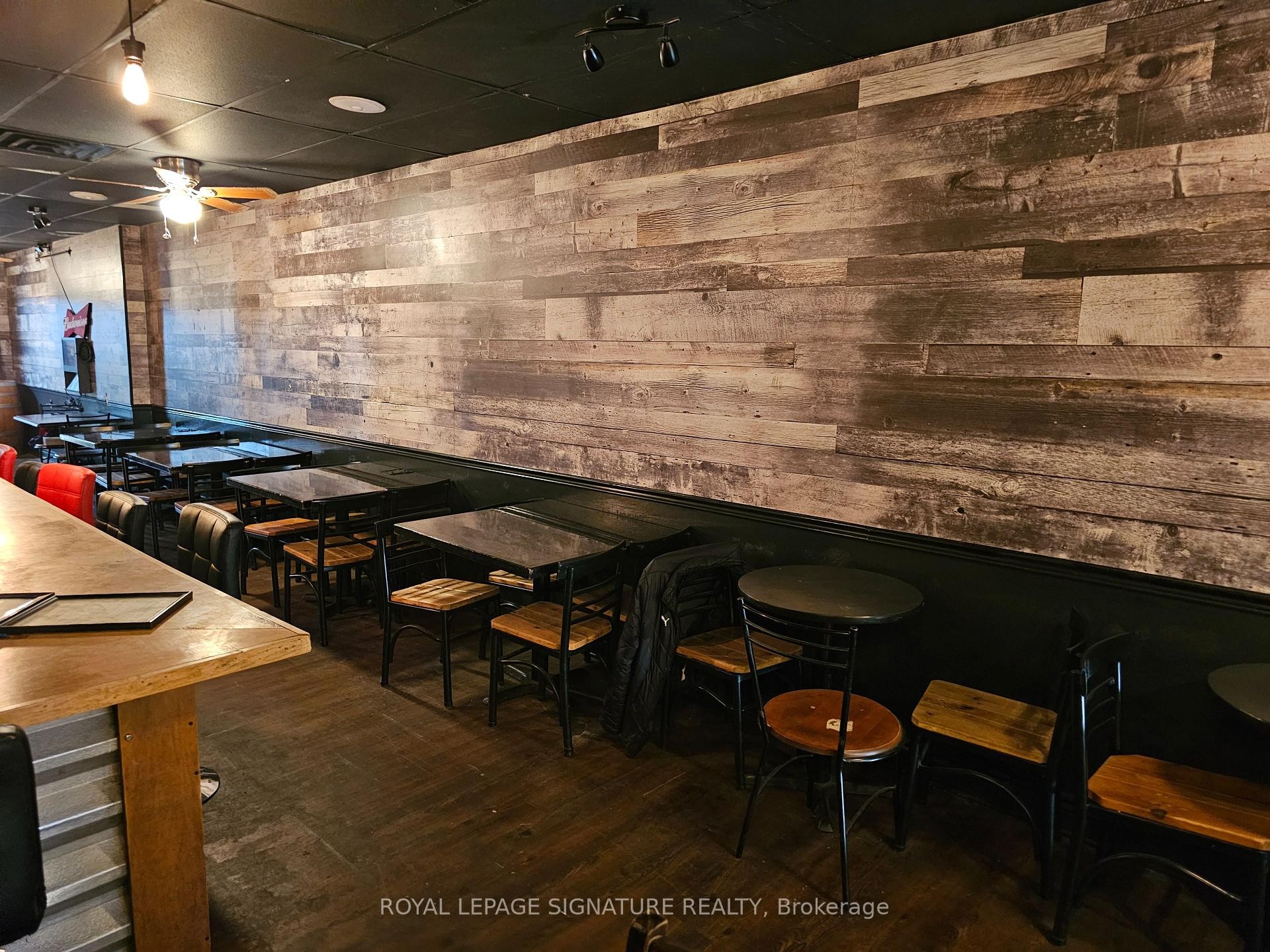 1174 Bloor Street W, Toronto, ON