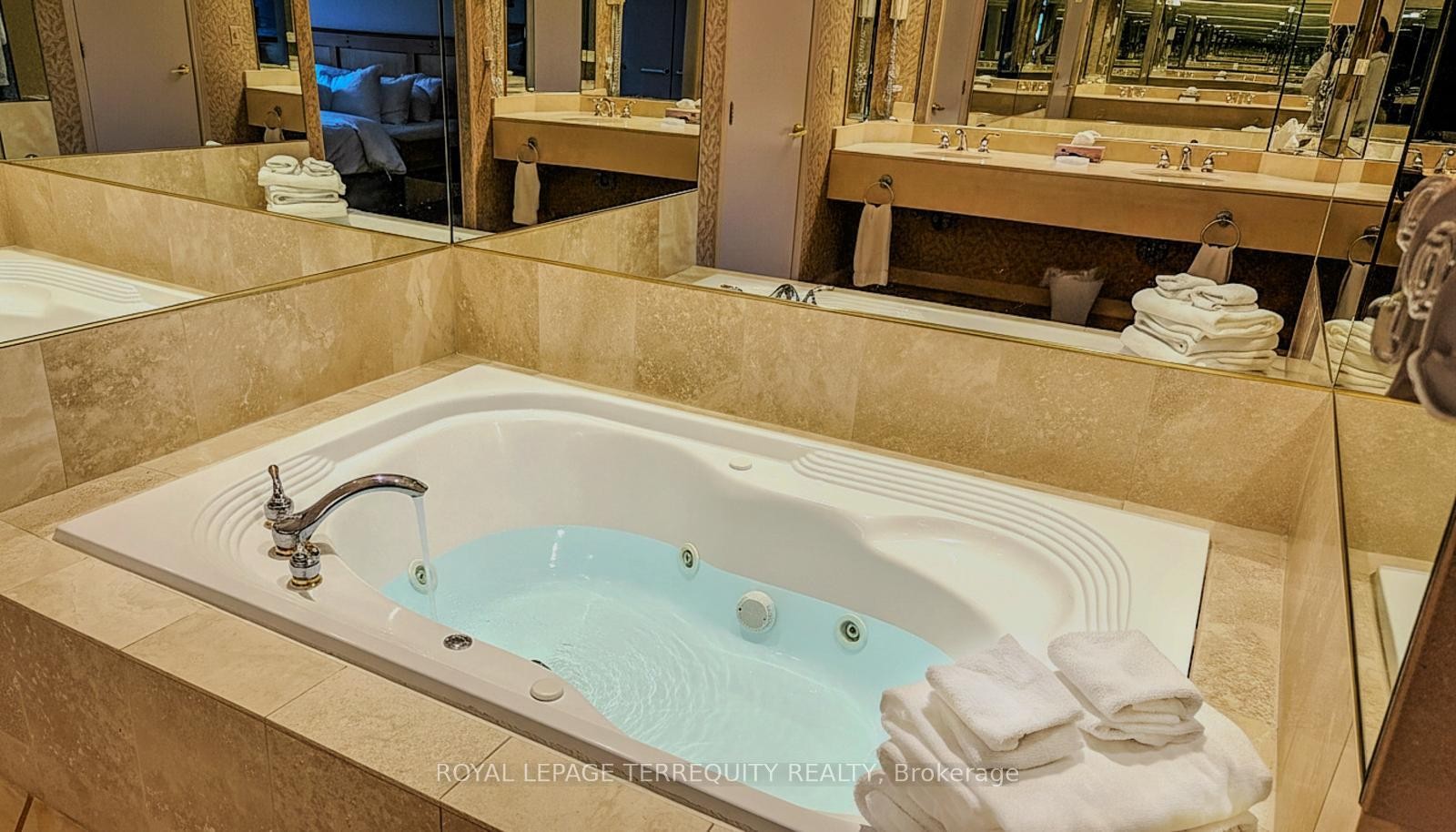 2328-90 Highland Drive, Oro-Medonte, ON - Indoor