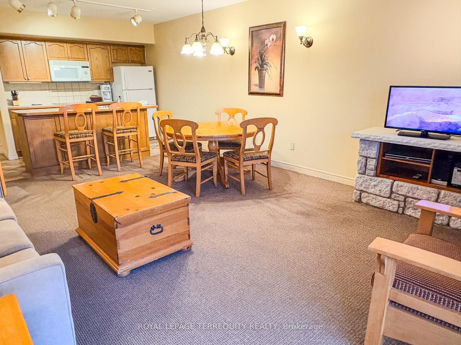 2328-90 Highland Drive, Oro-Medonte, ON - Indoor