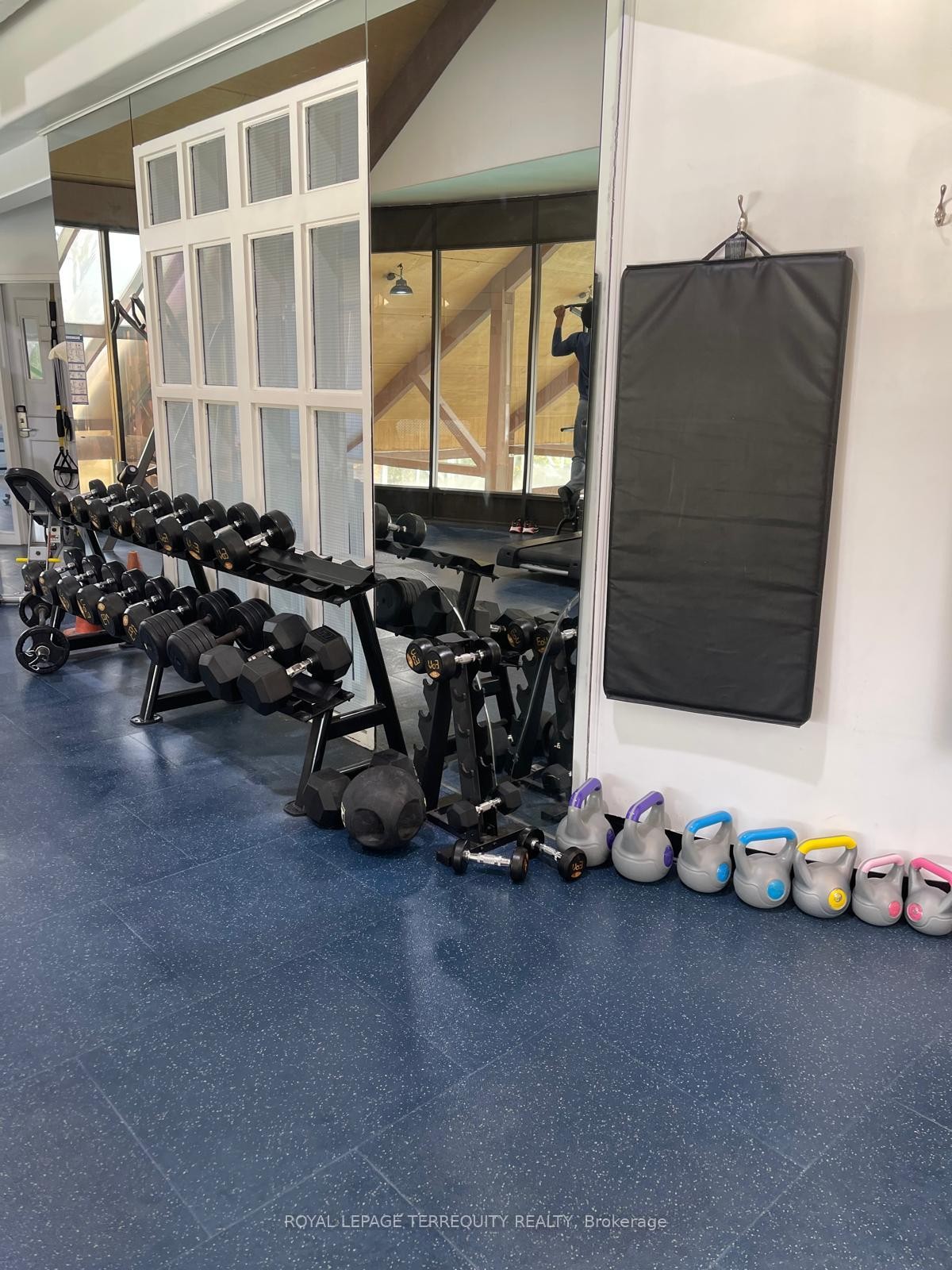 2328-90 Highland Drive, Oro-Medonte, ON - Indoor Photo Showing Gym Room