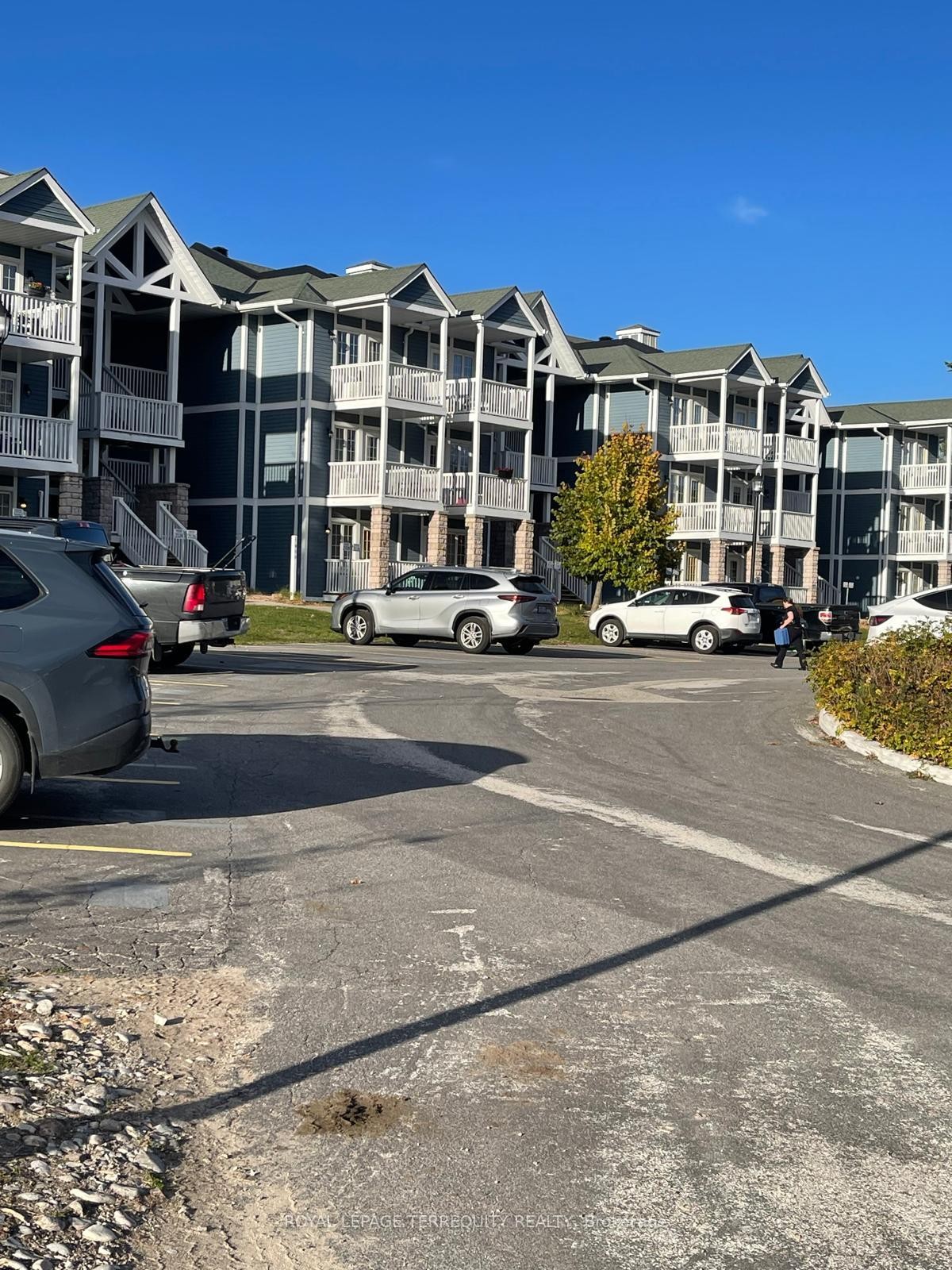 2328-90 Highland Drive, Oro-Medonte, ON - Outdoor With Facade