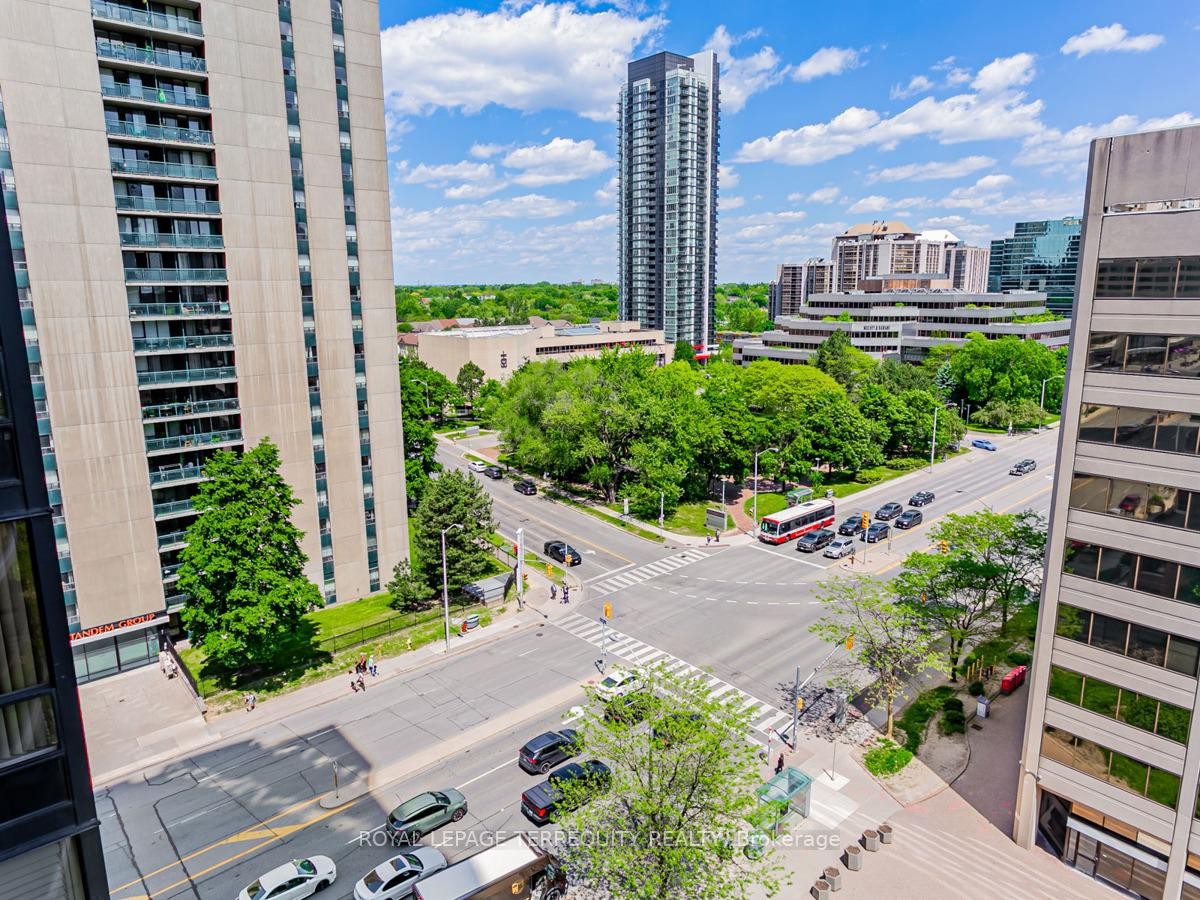1111-33 Sheppard Avenue E, Toronto, ON - Outdoor
