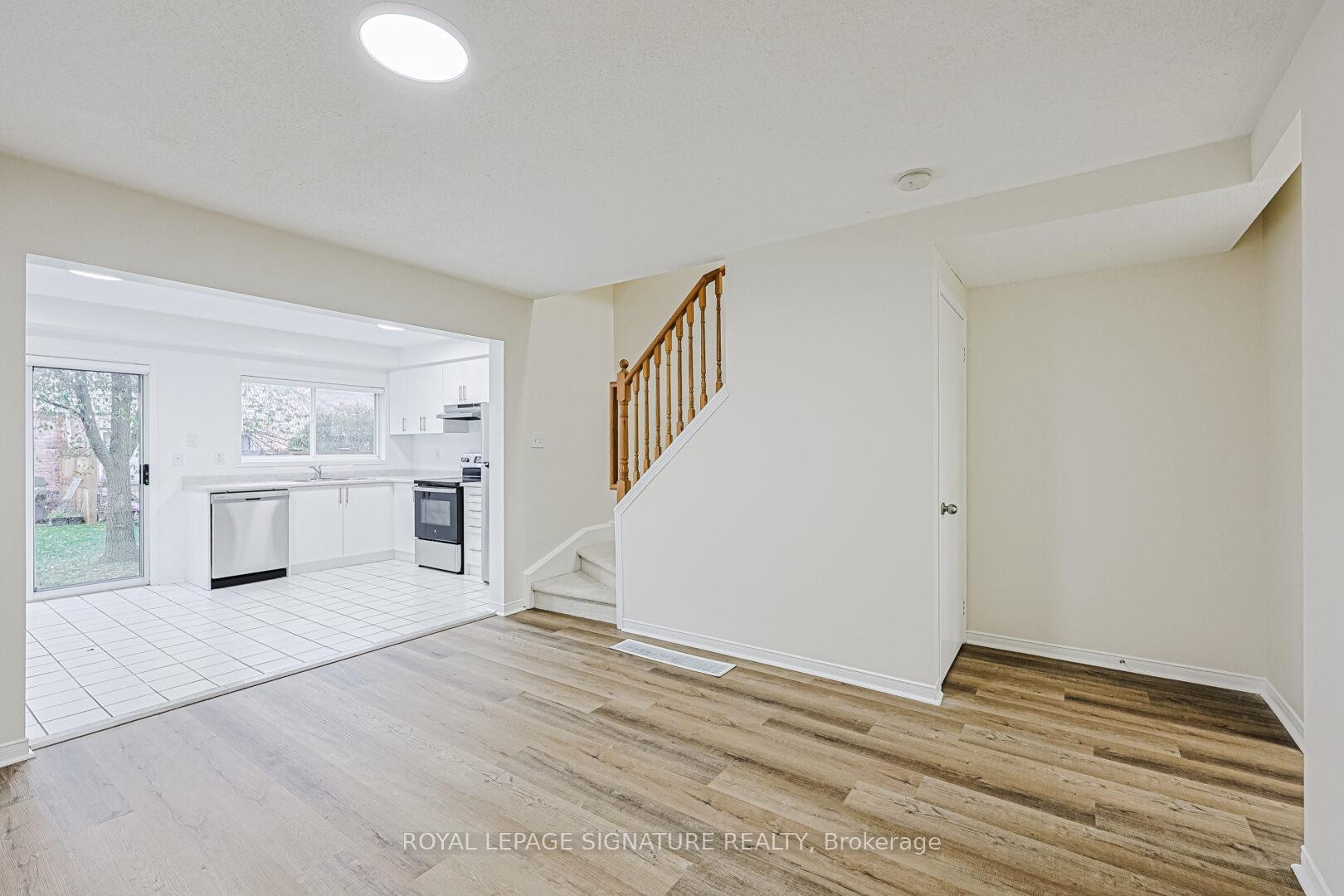 6-3 Pleasantview Avenue, Brampton, ON - Indoor Photo Showing Other Room